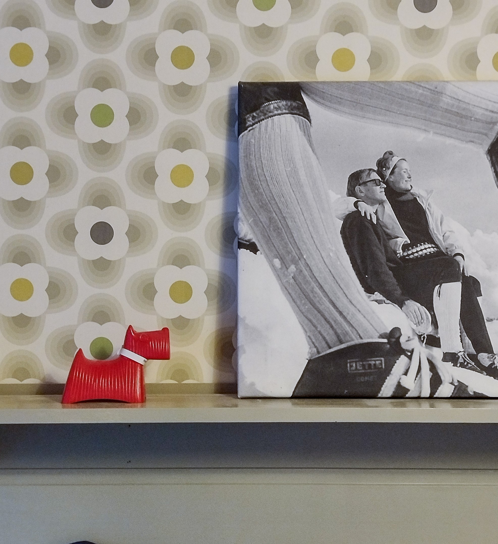 Tapet fra Orla Kiely på soverom