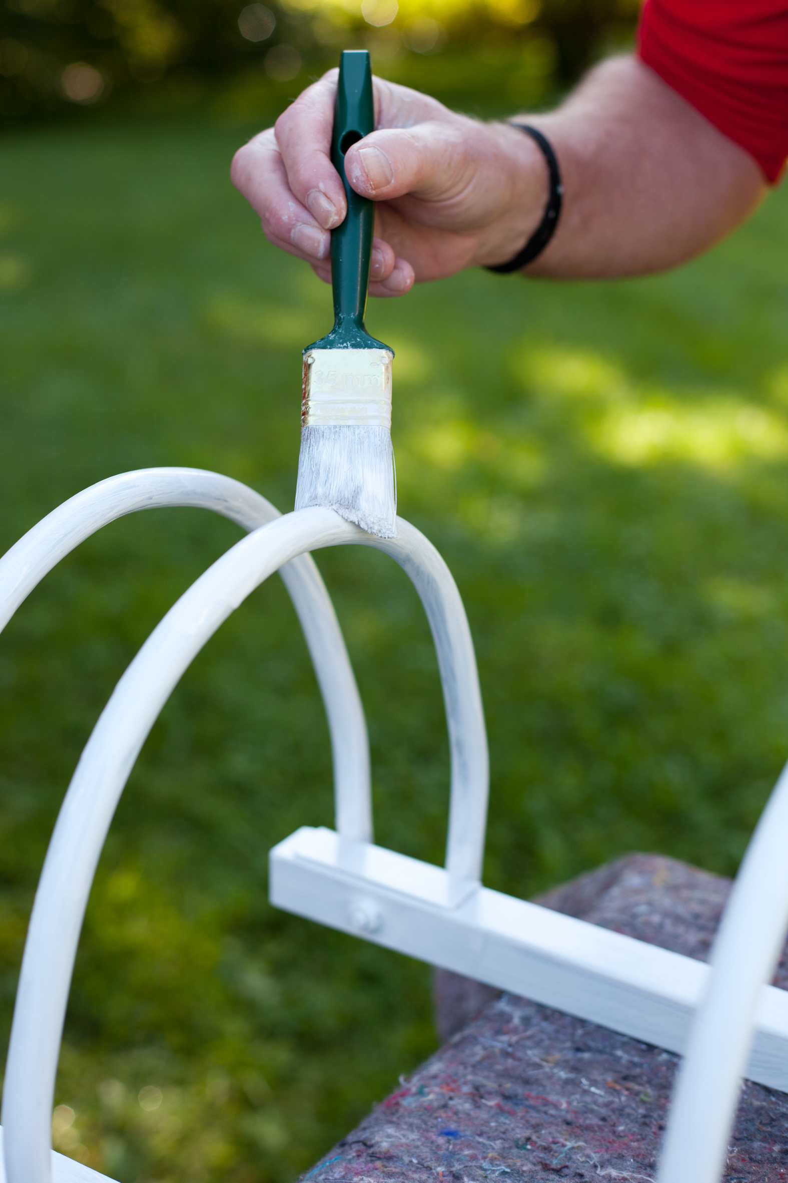 Sykkelstativet kan få et strøk eller to med maling.