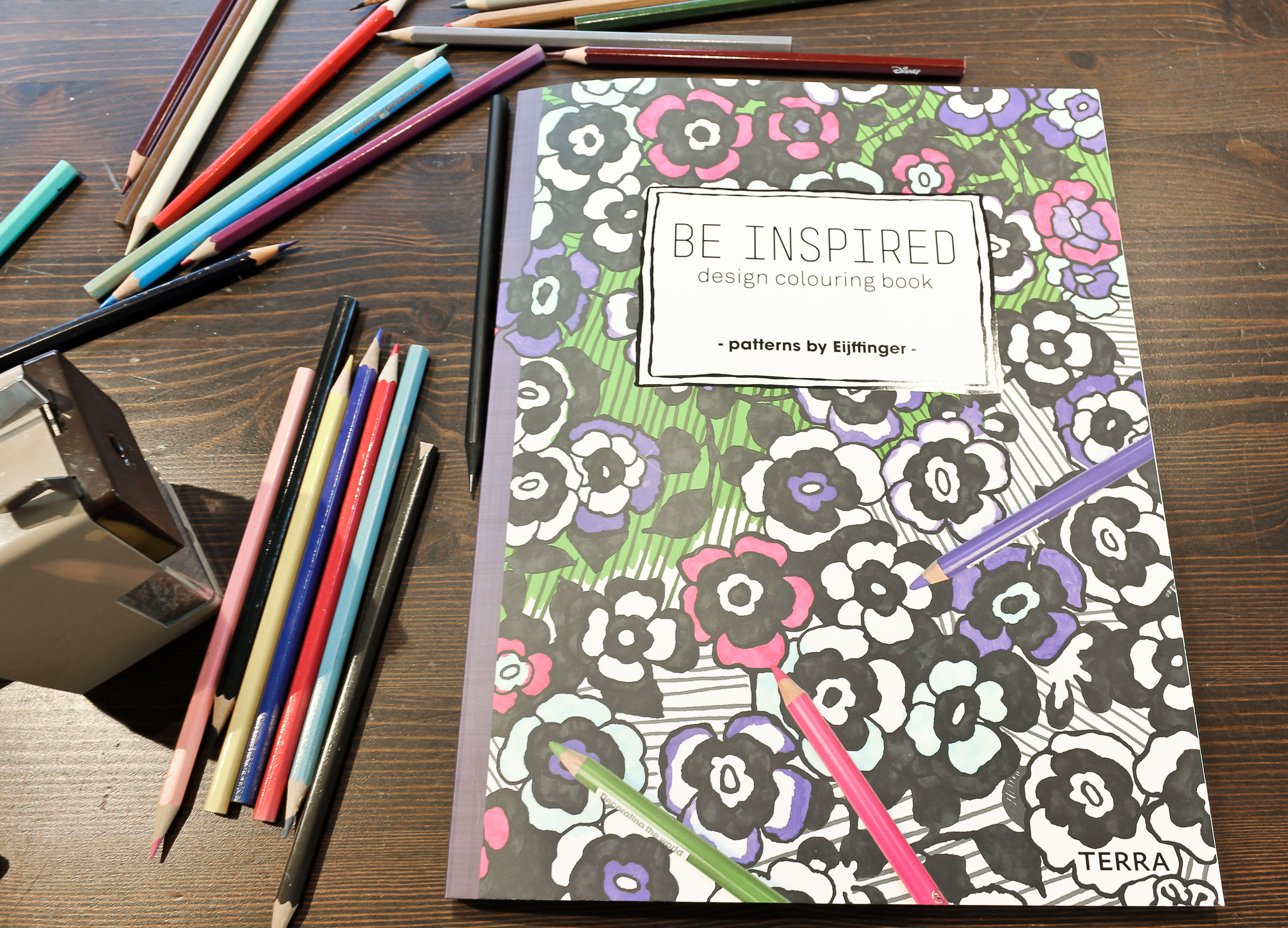 Fargeleggingsbok fra Eijffinger.