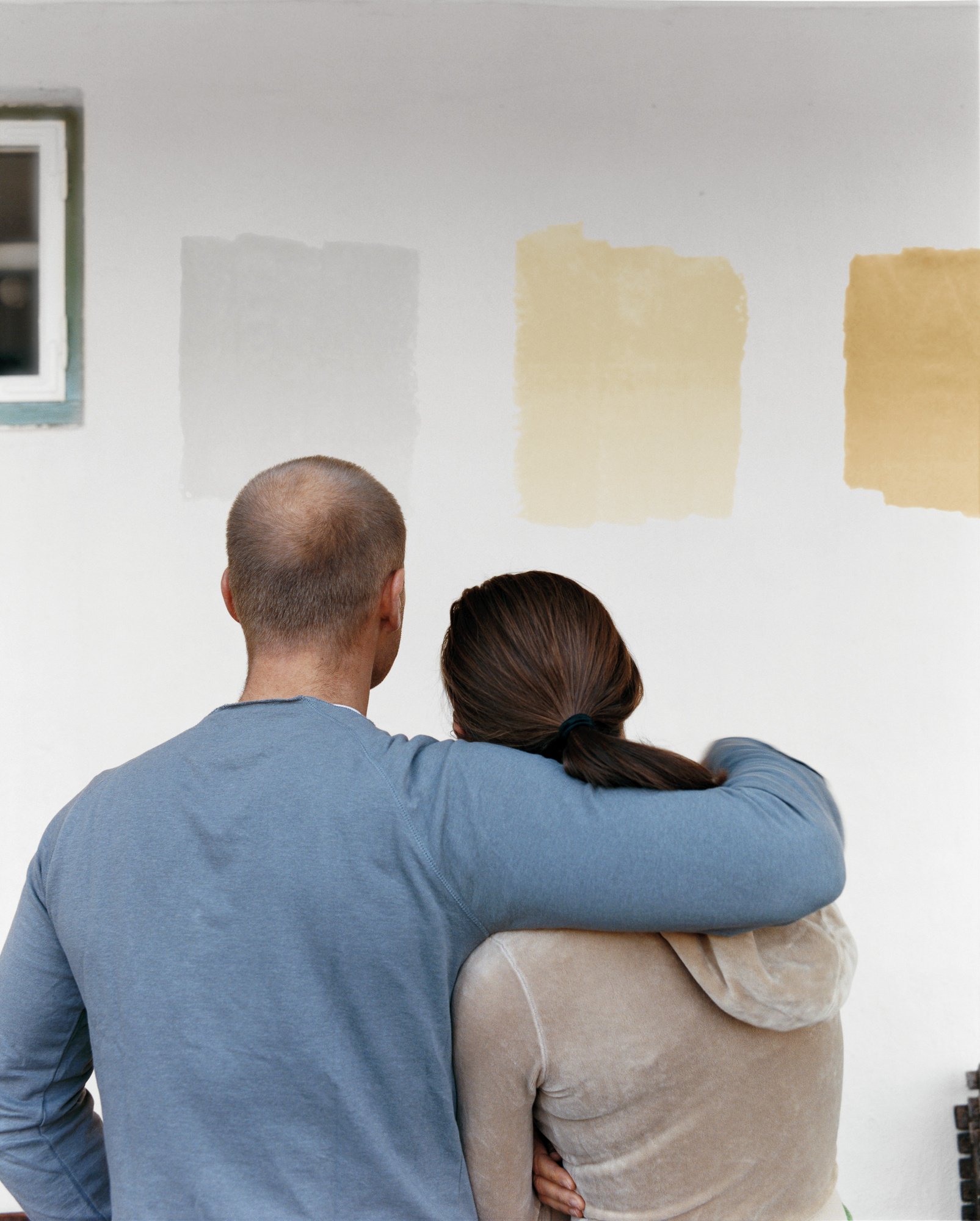 Fargene man ser i fargekartet vil virke både lysere og klarere når de kommer opp på veggen.