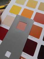 <b>GRÅ:</b> En nøytral grå ramme gir et «riktig» inntrykk av de fleste farger.