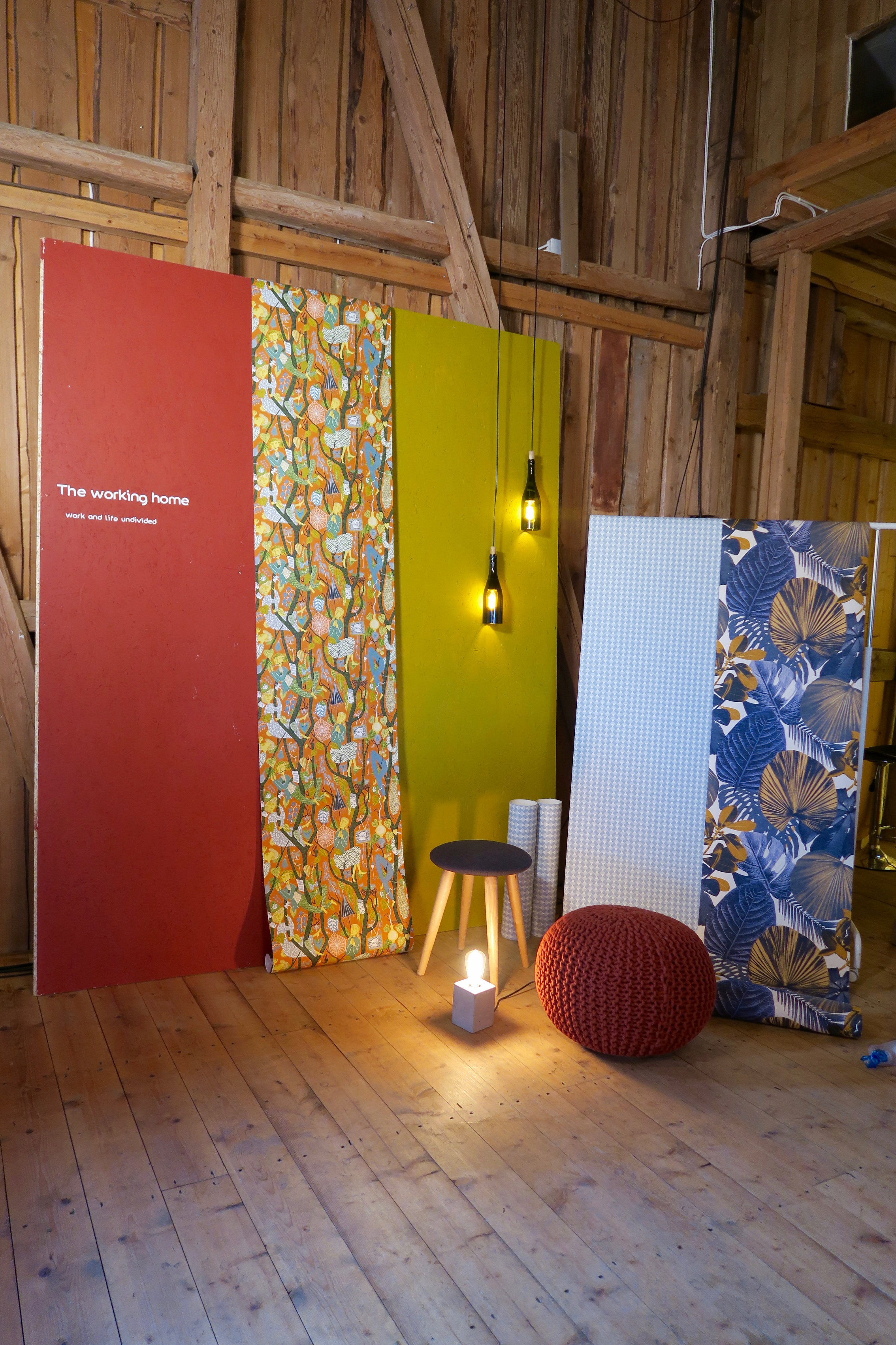 Nå skal vi tenke helhet! Møbler, maling og tapet skal settes sammen.