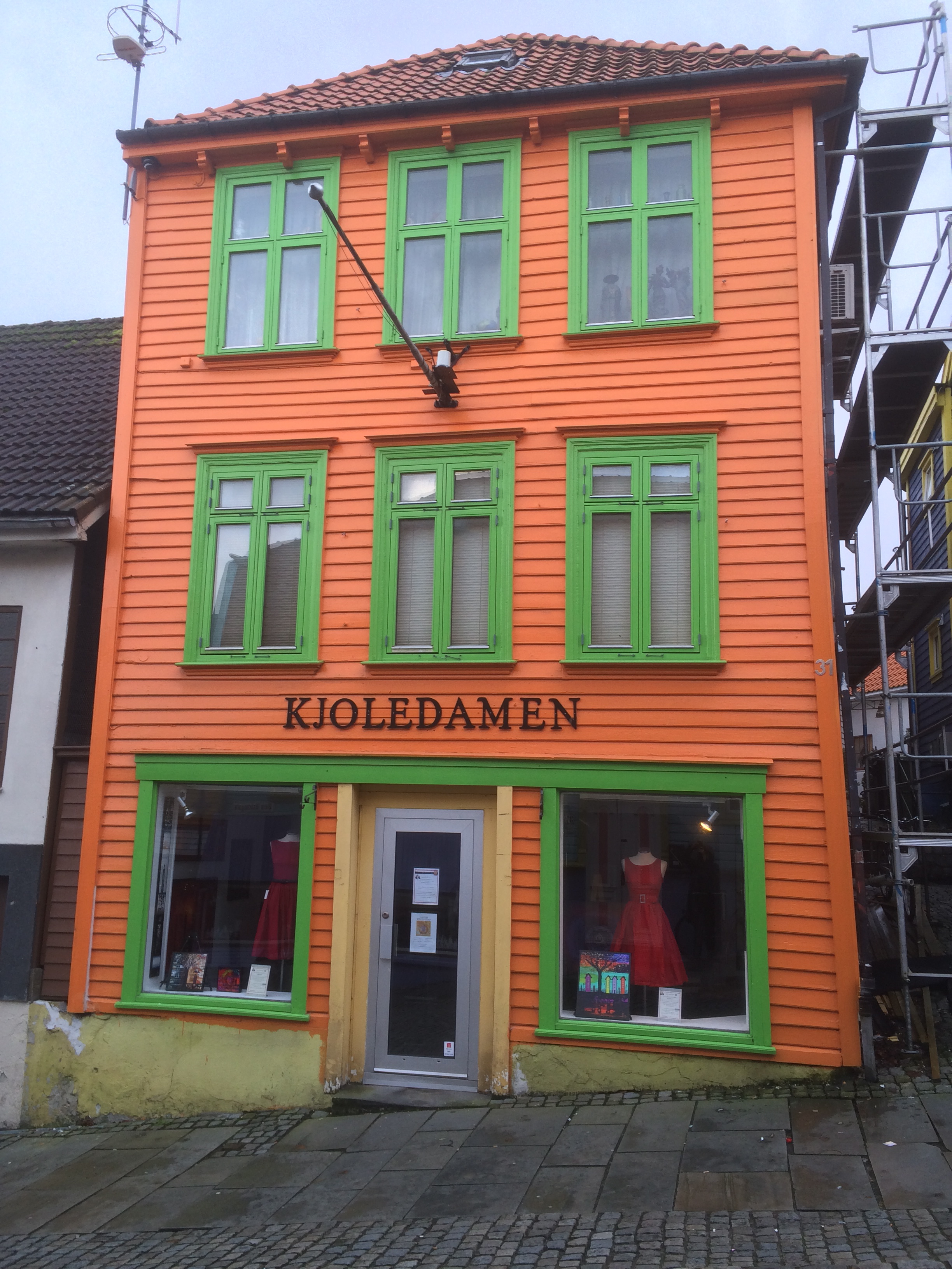 Mange fristes av friske farger, her i Stavanger 