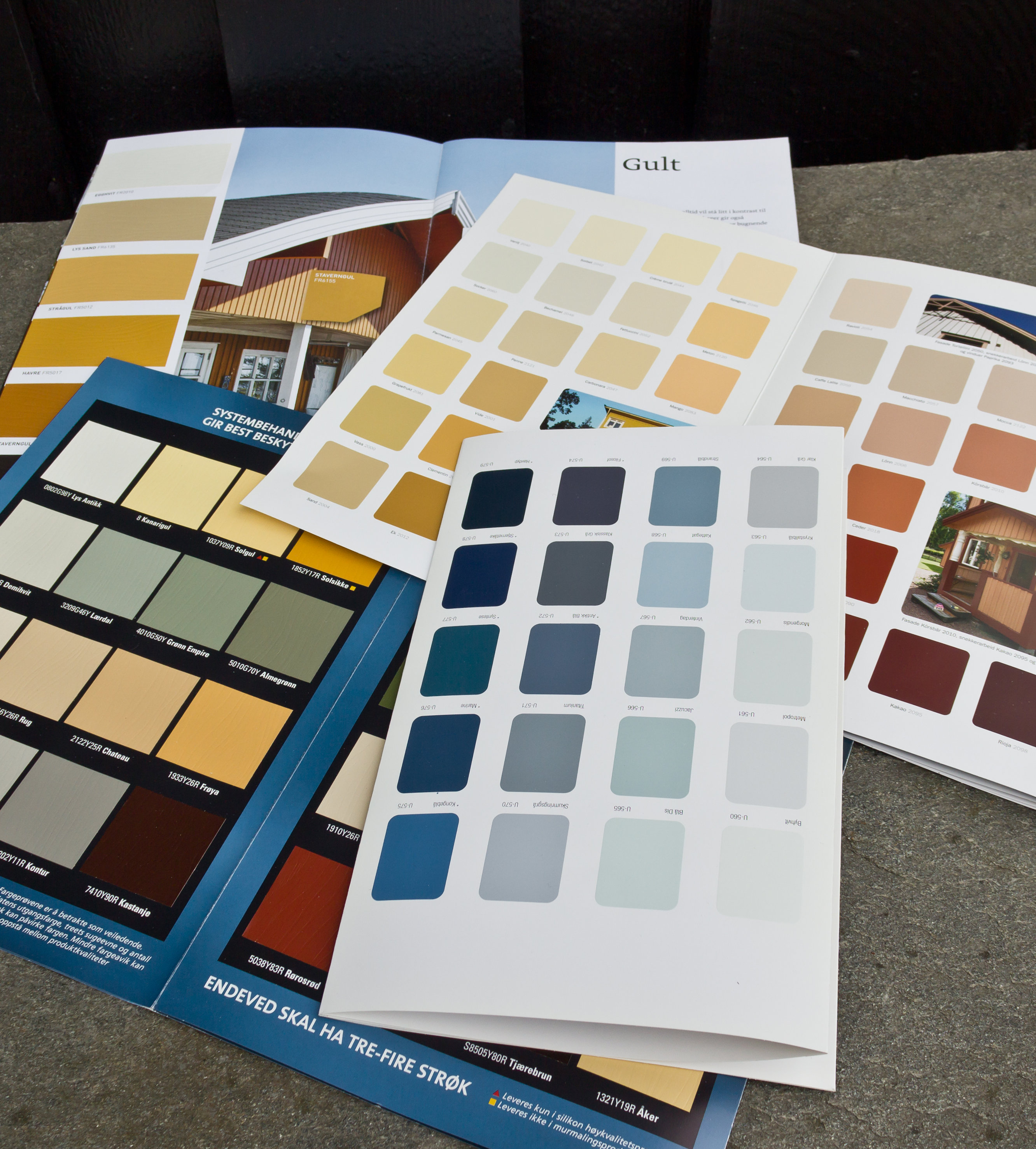 Fargen blir sterkere på fasaden enn på fargekartet