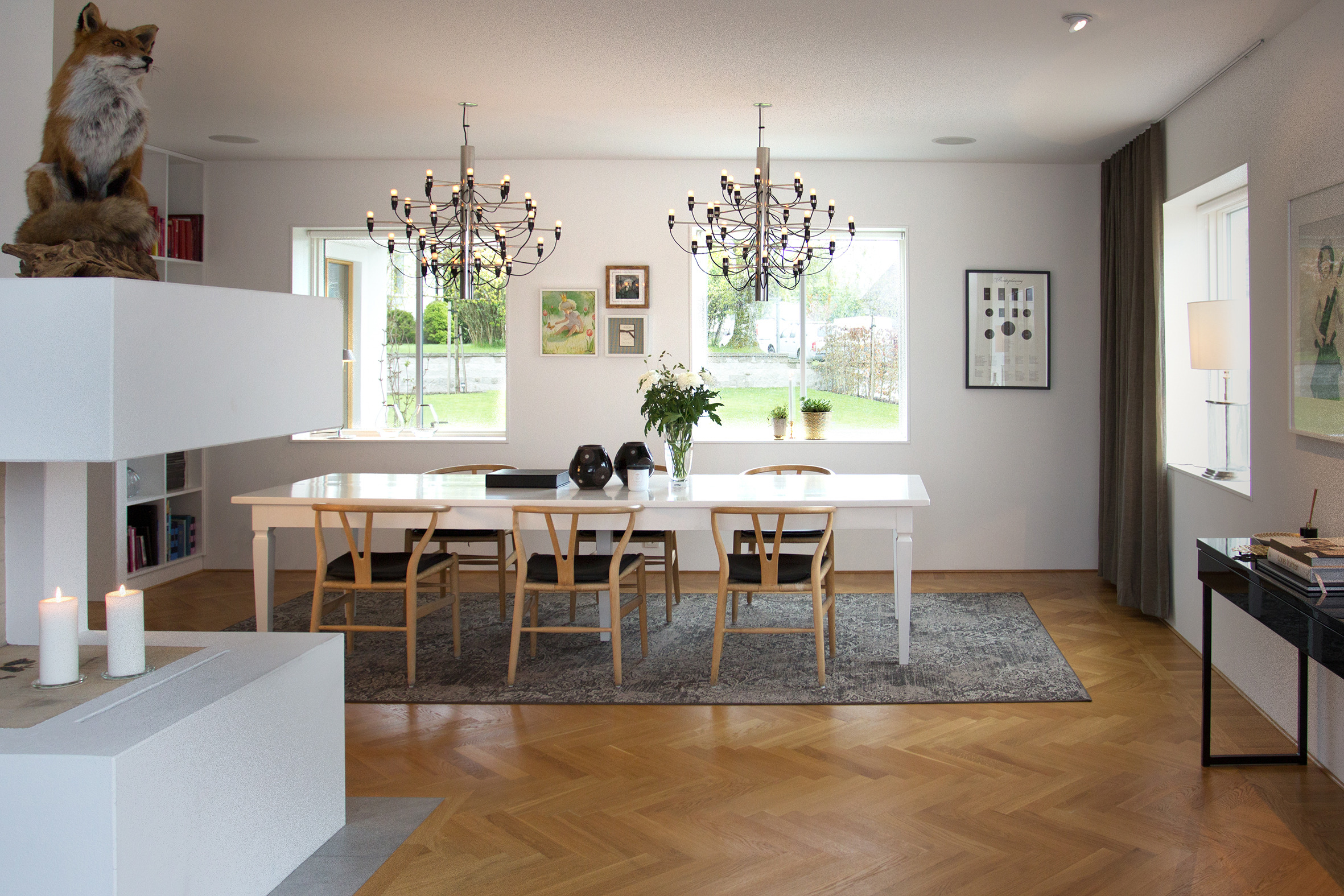 Lunt med teppe på gulvet