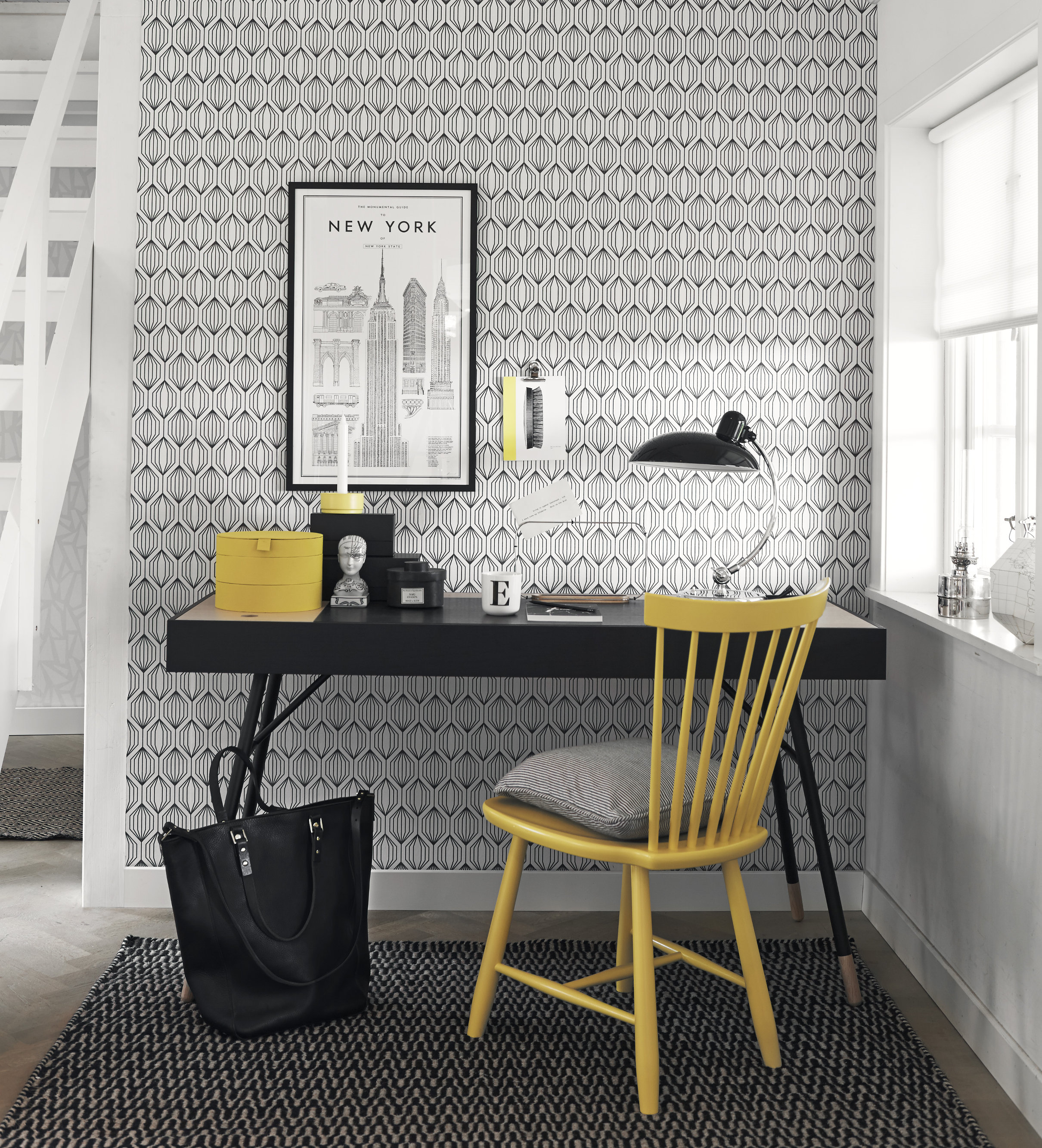 Fibertapet er veldig enkelt å sette opp. Tapet fra Borge. Kolleksjon: Borosan.