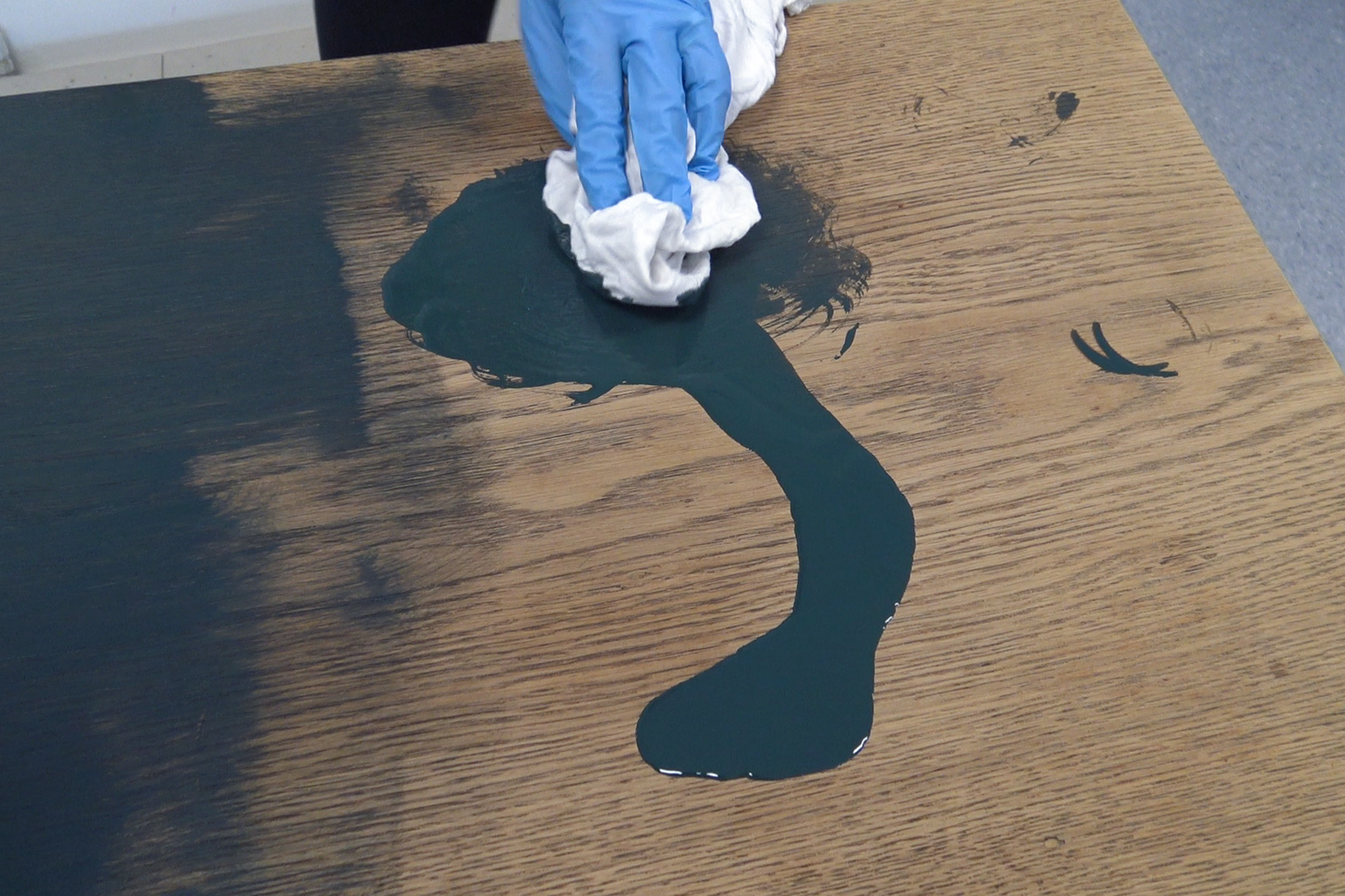 påføre Interiørbeis med fille