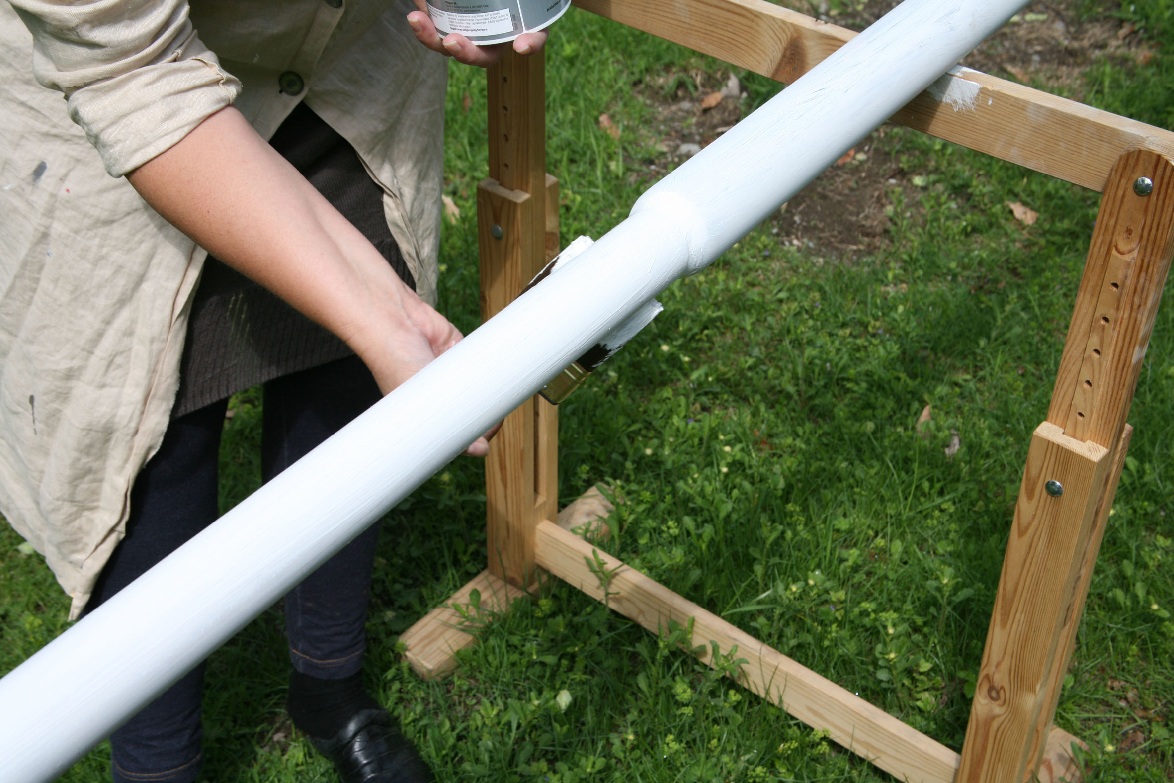 Hvor ofte flaggstangen må vaskes og males, avhenger av hvor den står og hva den er laget av.