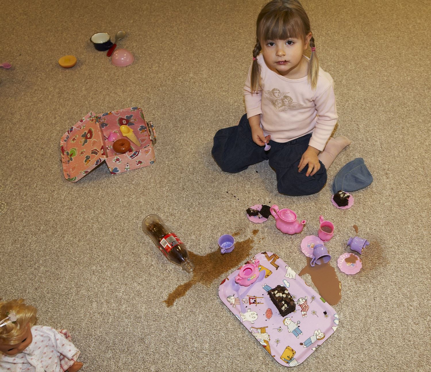 FLEKKGARANTI: Marquèsa-teppene fra Danfloor tåler det meste. Produsenten gir ti års garanti på flekkfjerning, lysekthet og gjennomslitasje. (Foto: Danfloor)