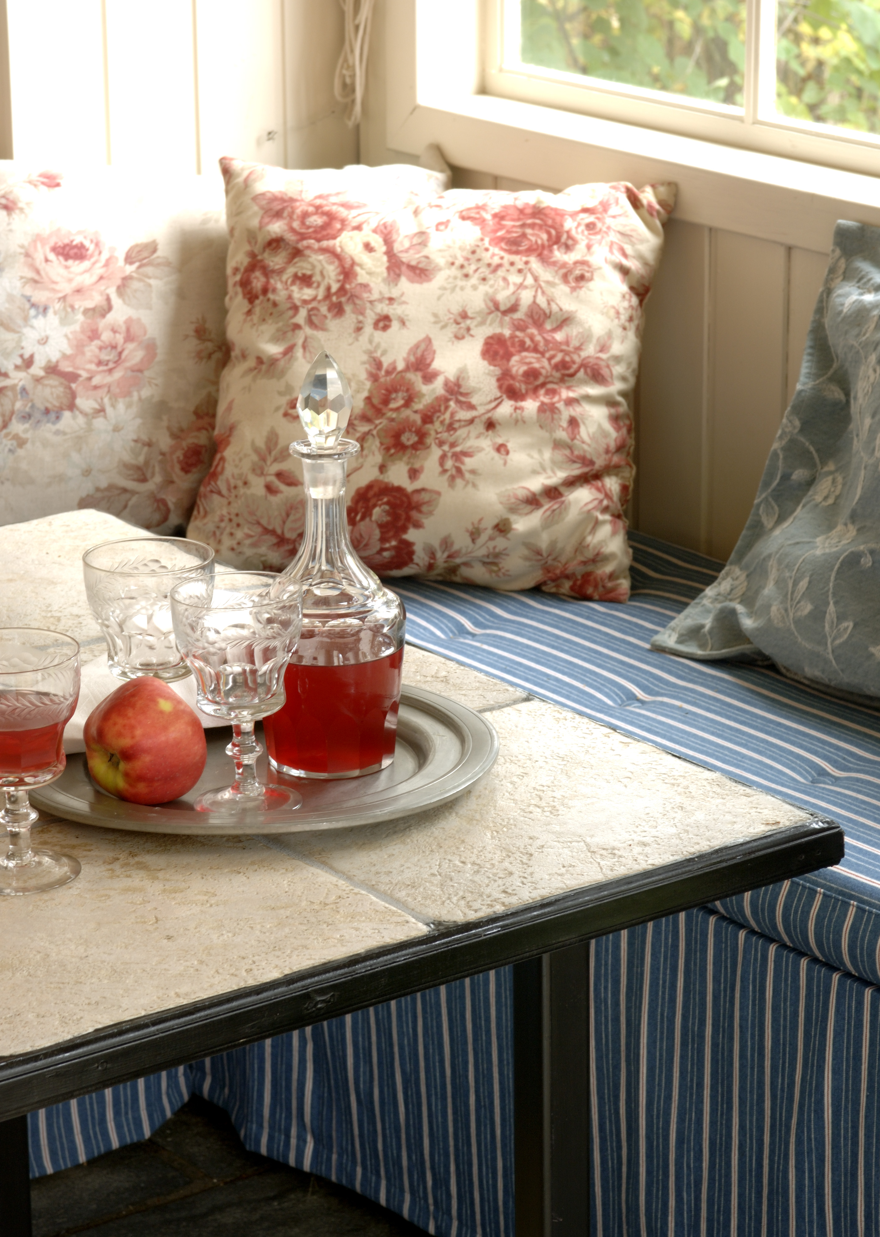 Hva med et flislagt bord?