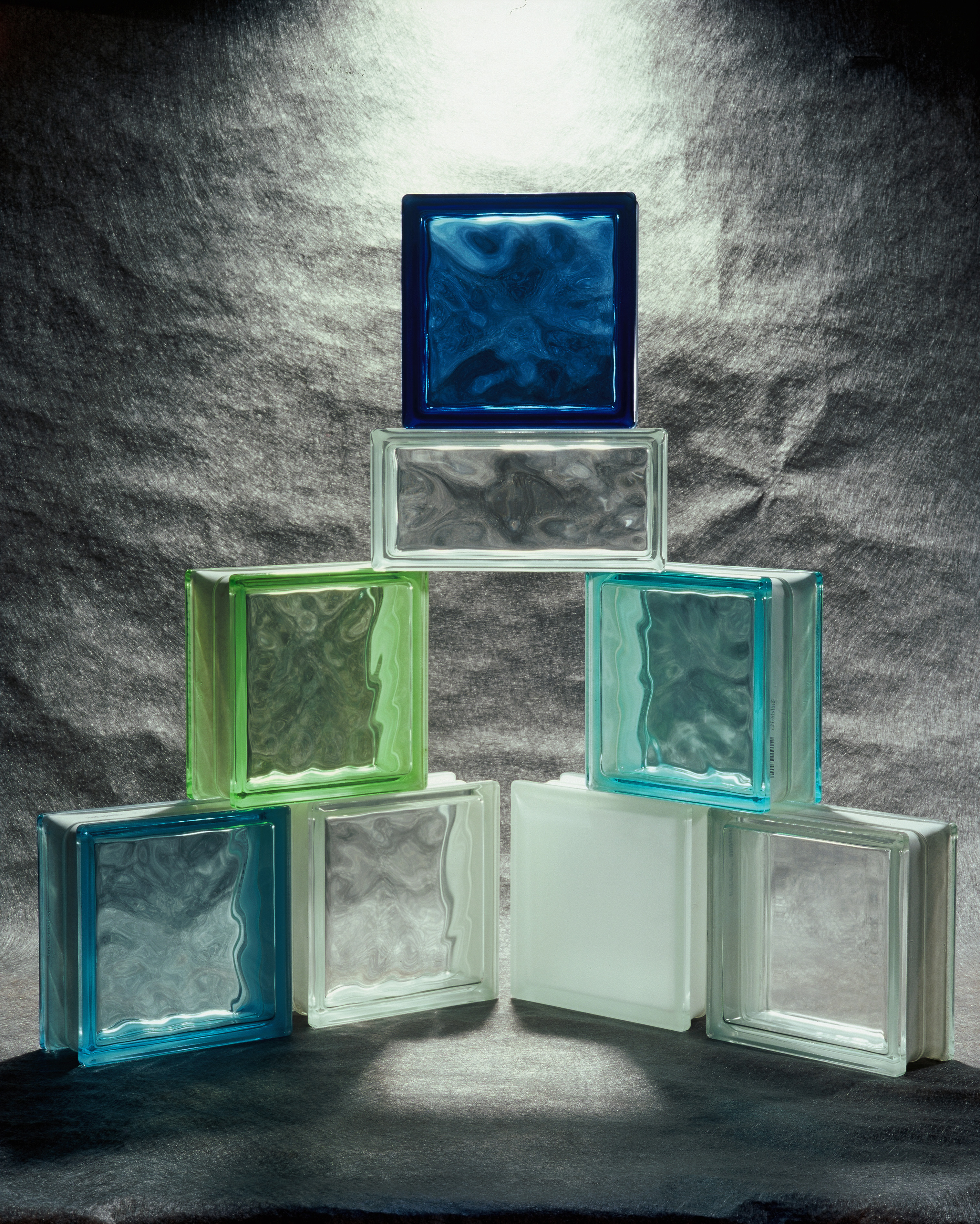 Fargerike glassbyggesten