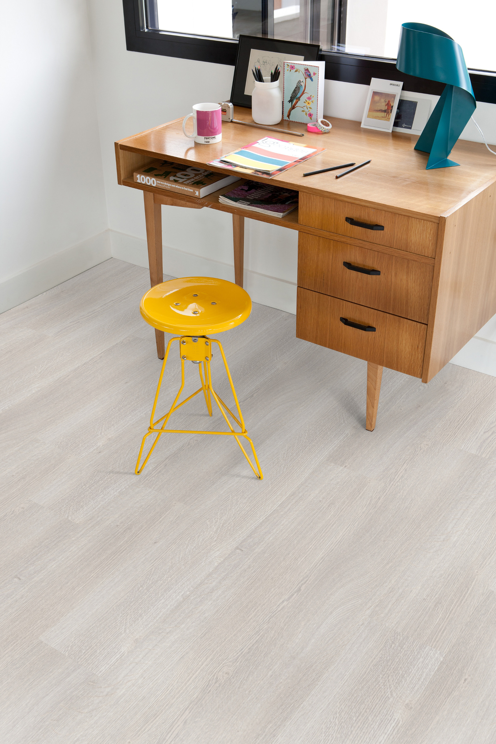 FLOTT: Klikk-vinyl kan lages i meget naturtro etterligninger etter tre, stein eller fliser. Overflaten er preget for &aring; minne om teksturen i naturmaterialet. TopSilence fra Gerflor. (Foto: Gerflor)