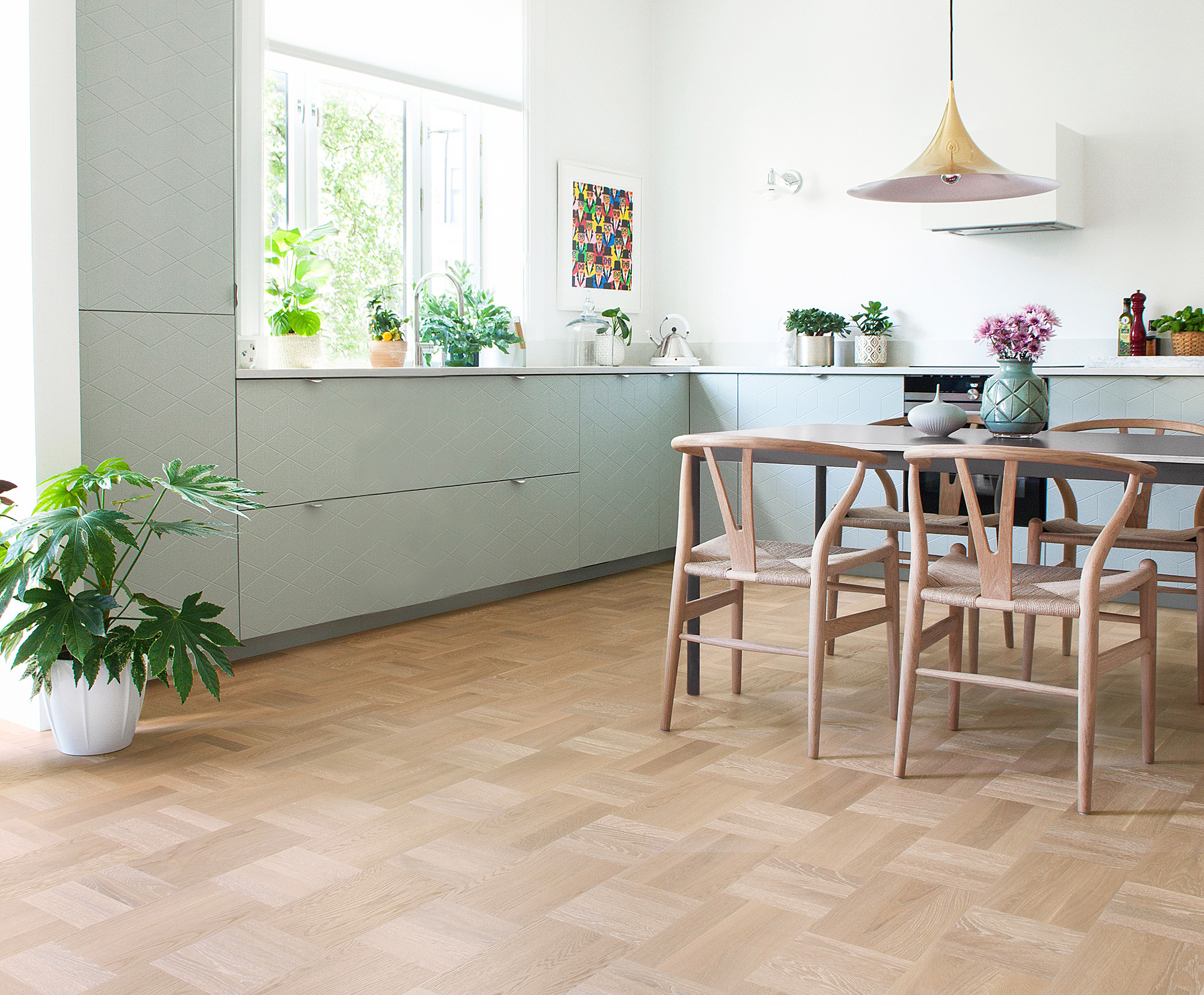 Nå vil vi bytte gulv på kjøkkenet