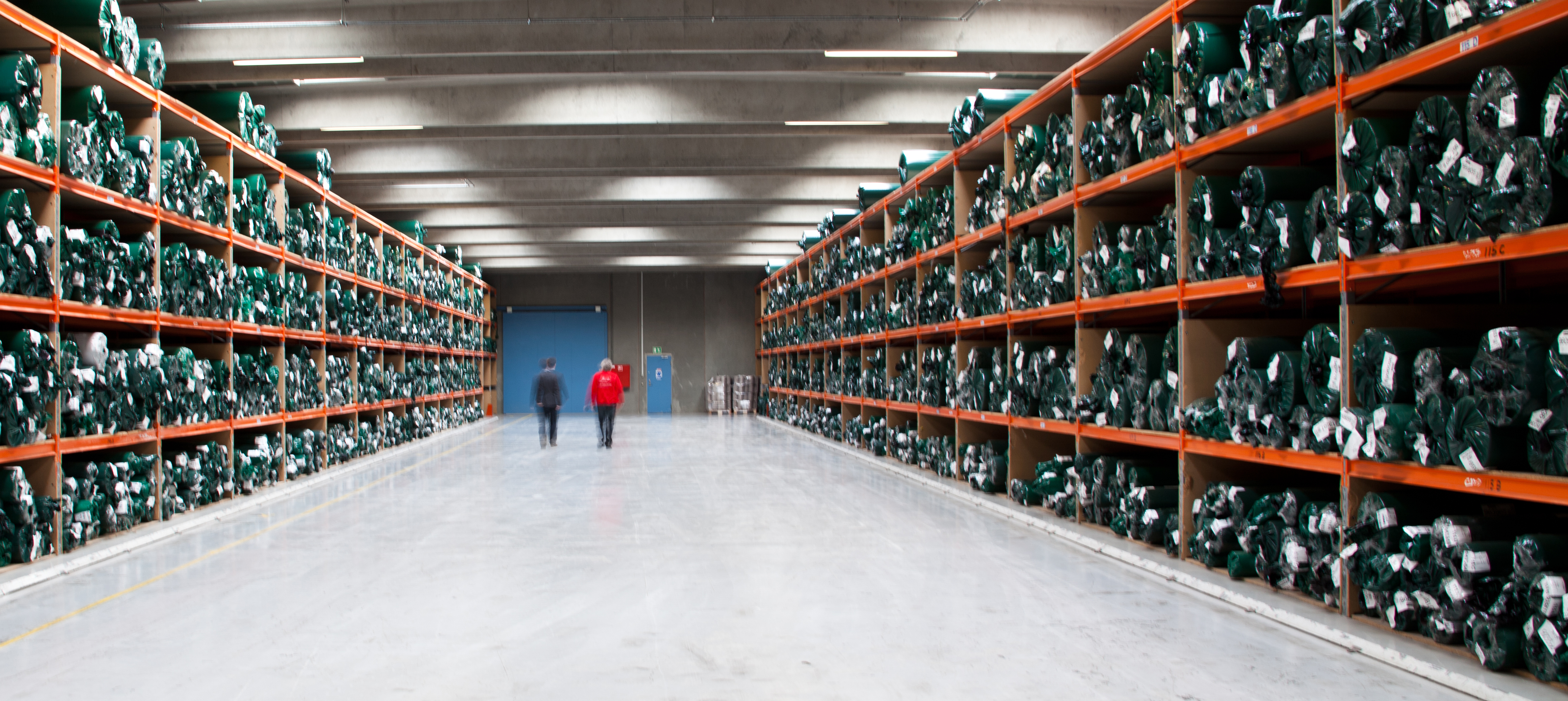 Bli med til teppeprodusenten på landet