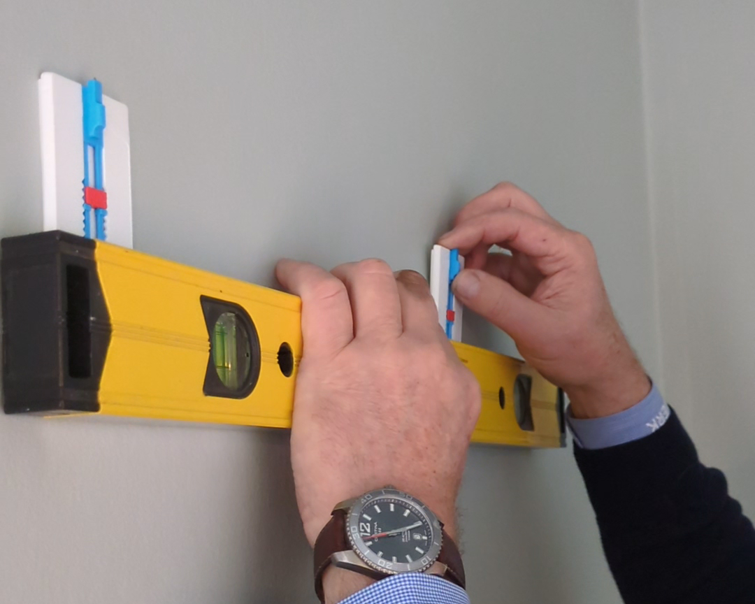 Heng opp kunst uten å ta hull i veggen