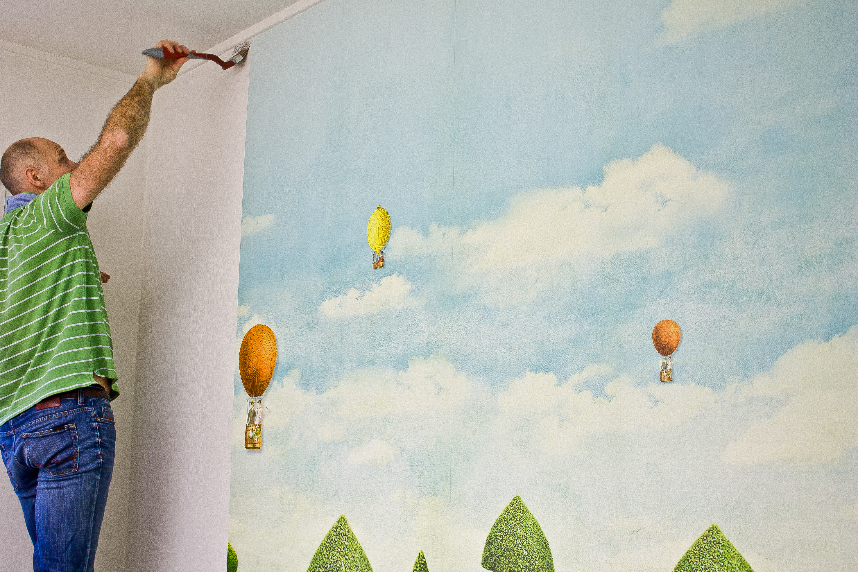 Fototapet er kanskje det enkleste tapetet å jobbe med.