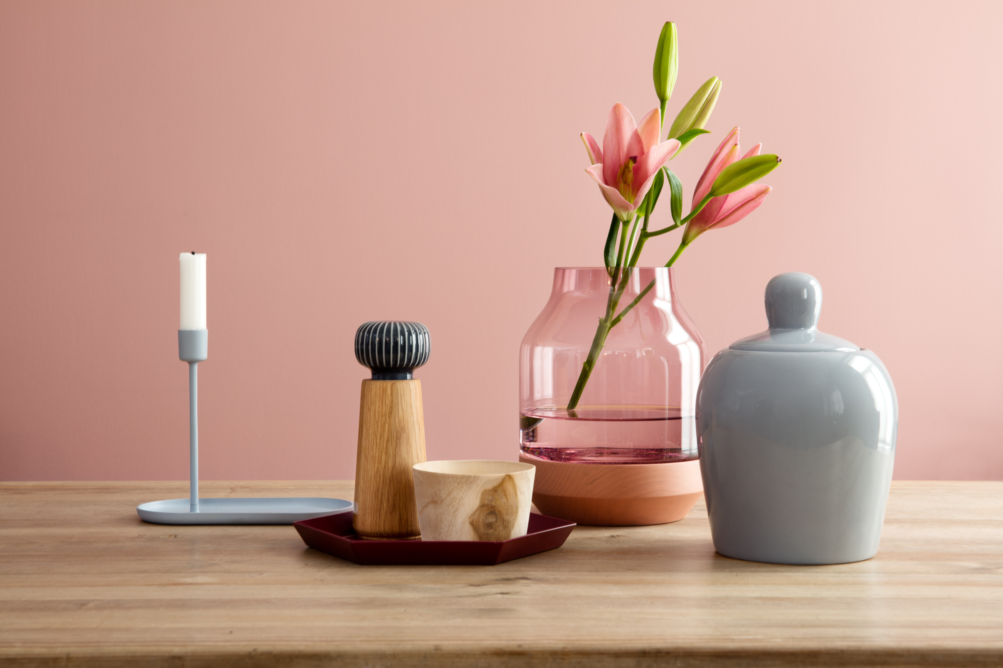 UTVALGT: Den største utfordringen med matte malinger er at de normalt er følsomme og dårlig takler våt avtørking og berøring. På utvalgte vegger med lav slitasje, er matte malinger lekkert og velfungerende. (Foto: Butinox Interiør)