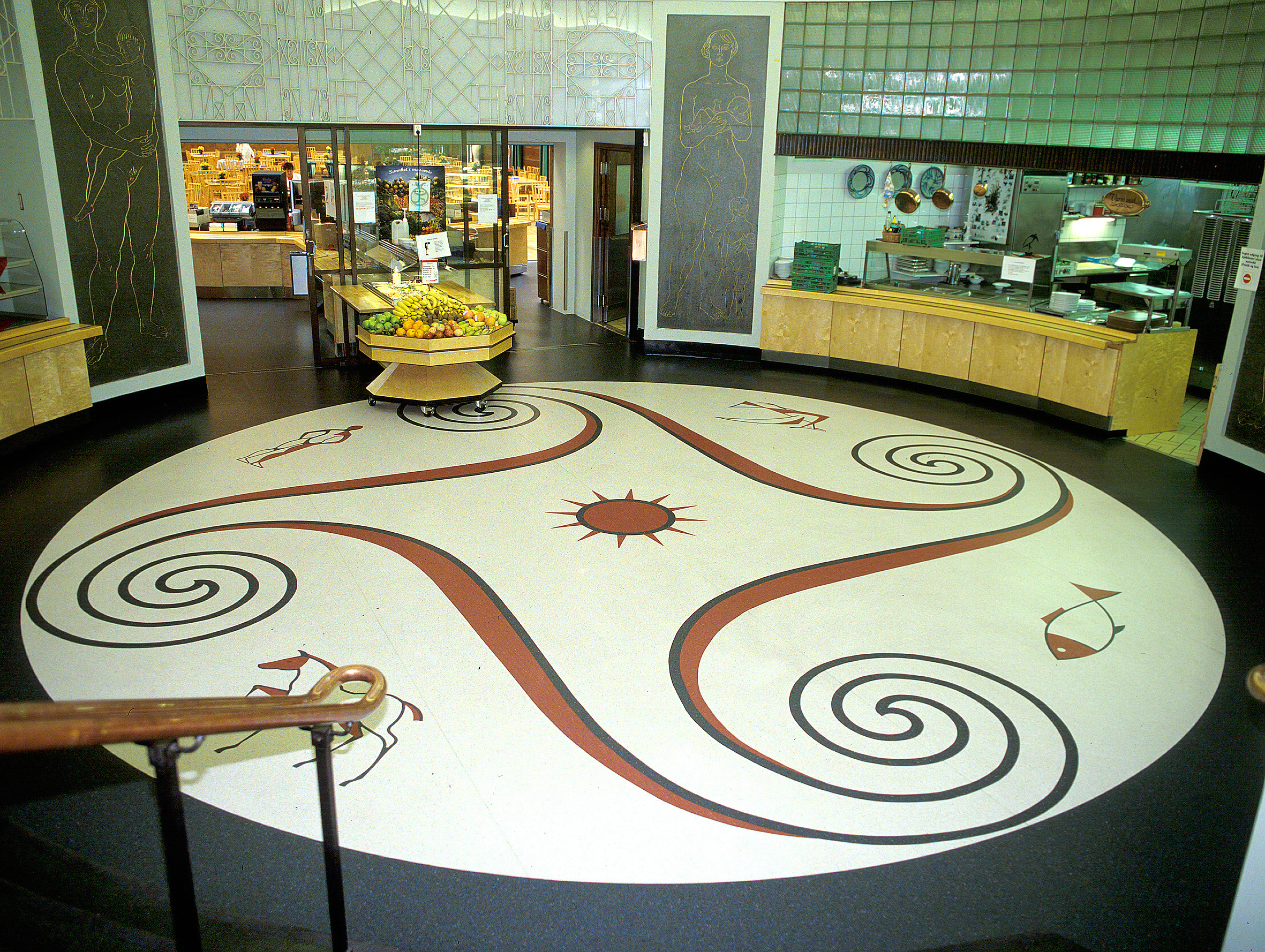 Freia-salen - Nytt gulv i Rotunden