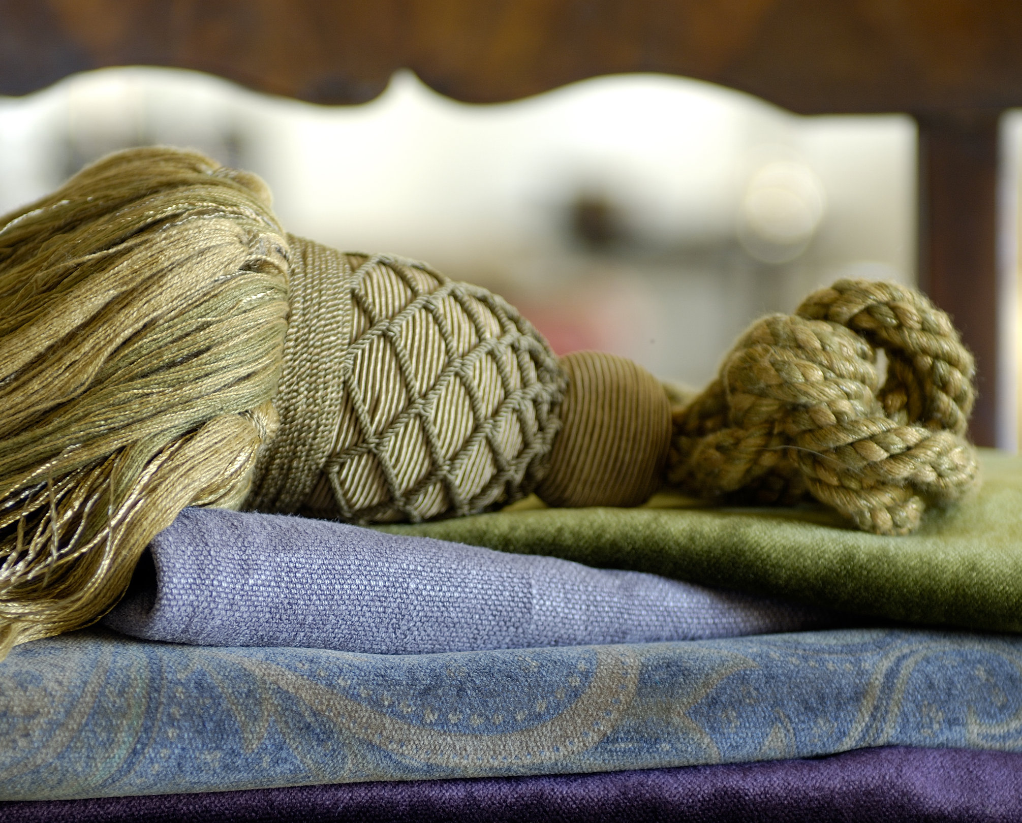 Bohem og glam blandes, men det skal ikke være jålete. Tekstiler skaper en tyngde i interiøret. (Foto: Green Apple)