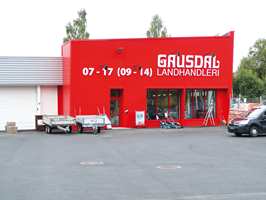 <b>MODERNE «KRAMBU»:</b> I gamle dager solgte Gausdal Landhandleri alt. I dag er de spesialister på byggevarer og oppussingsprodukter.