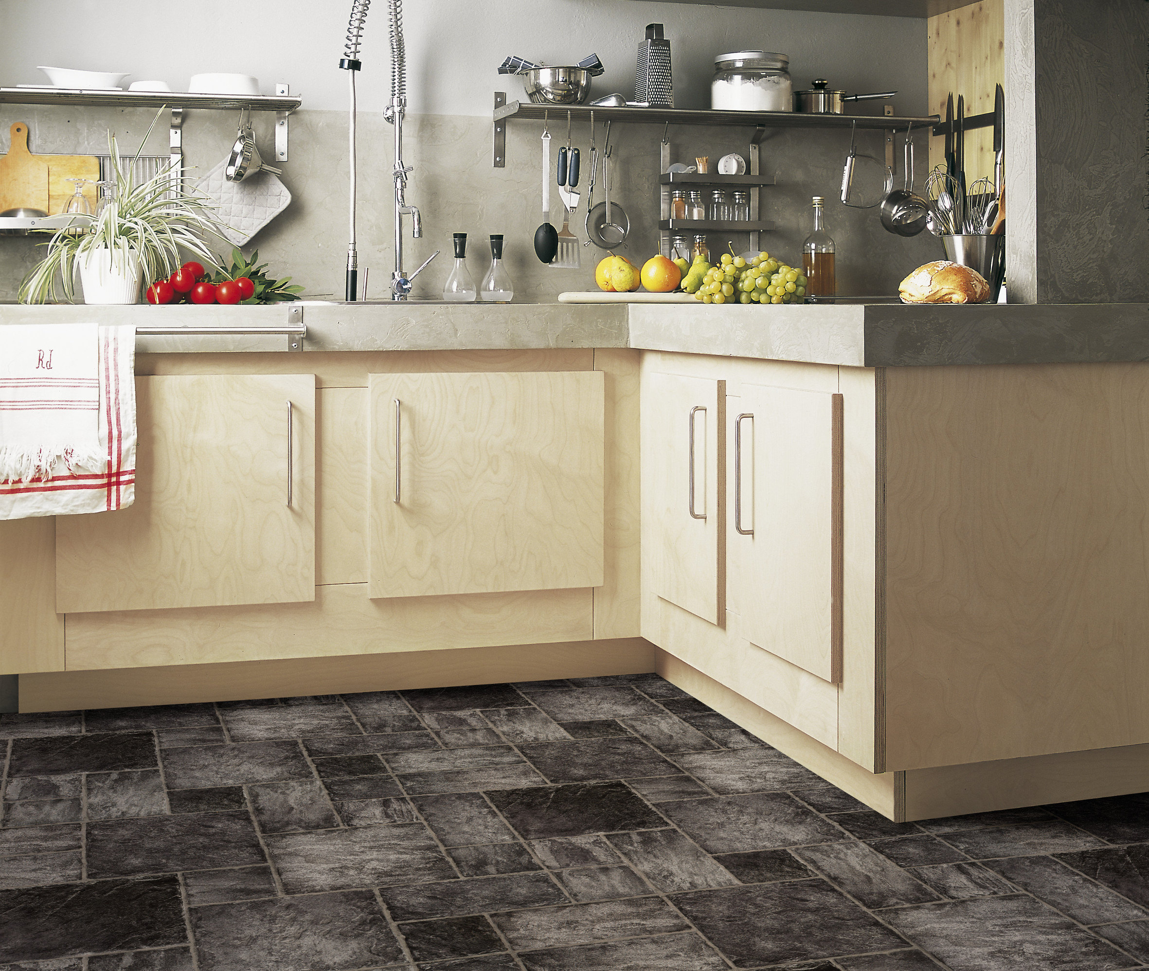 Enkelt stell med våtromsgulv i tørre rom