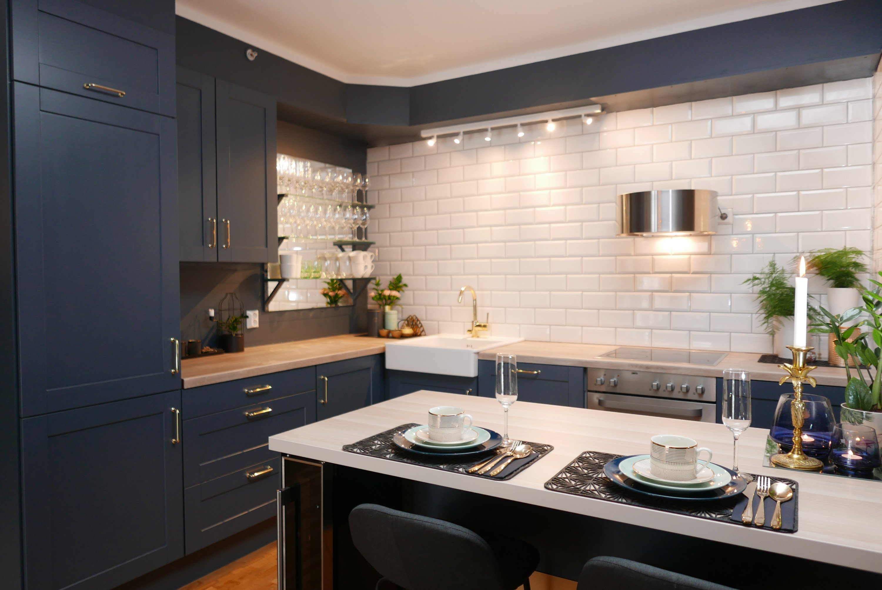 Hvordan male et gammelt kjøkken?