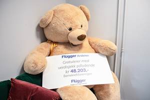 GJØR EN FORSKJELL: I løpet av 2023 samlet Flüggers  kunder inn over 750 000 kroner til ideelle foreninger, idrettslag og mer ved ta  del i kjedens kundefordelsprogram.