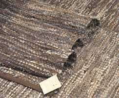 Filleryer kan lages av mange materialer - som rester i skinn fra veskeproduksjon, gamle olabukser eller flettede filler fra T-skjorter. Brunt er en av høstens farger. Disse blir importert av Lama A/S.