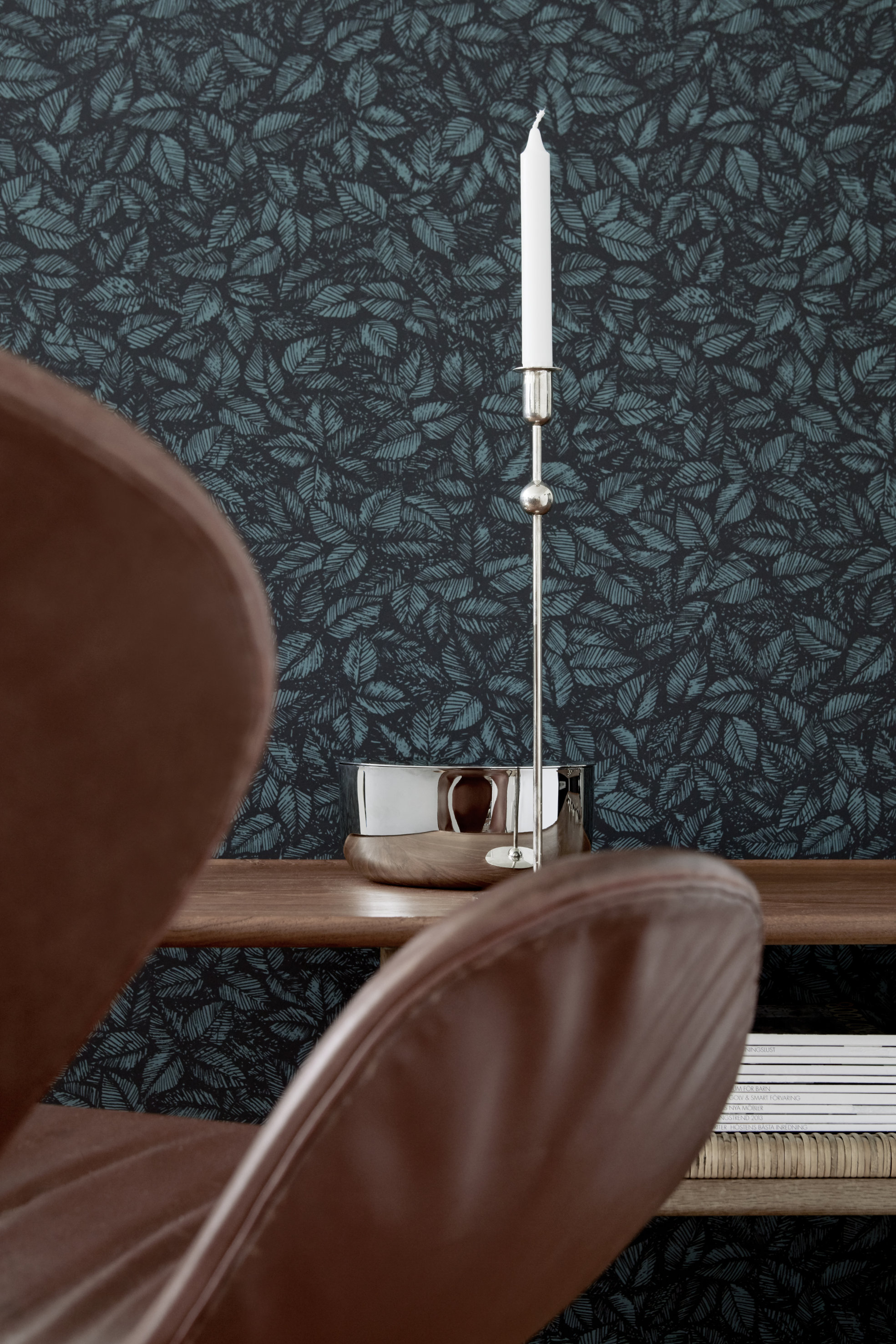 Sotede farger er en del av den grønne bølgen. Tapet gir både farge og mønster. Tapet fra Borge.