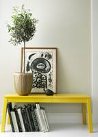 <b>STOR FORSKJELL:</b> En kulørsterk gultone på et møbel gjør all forskjellen i rommet.