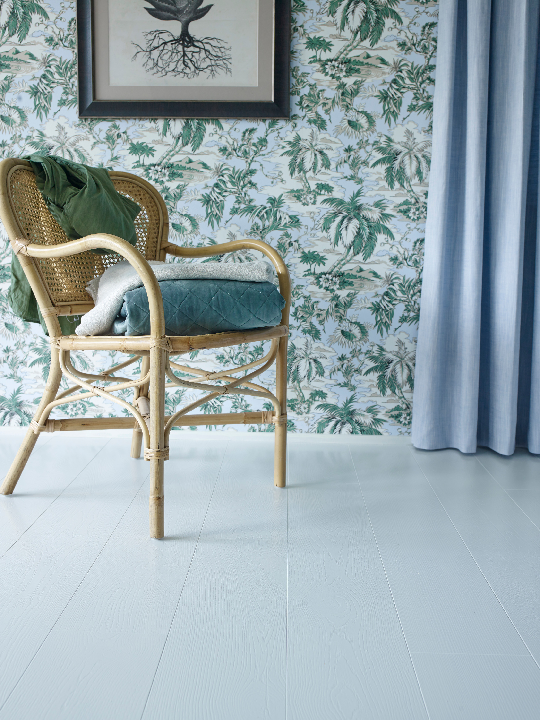 Gulvet her er malt i fargen Makrellskyer.