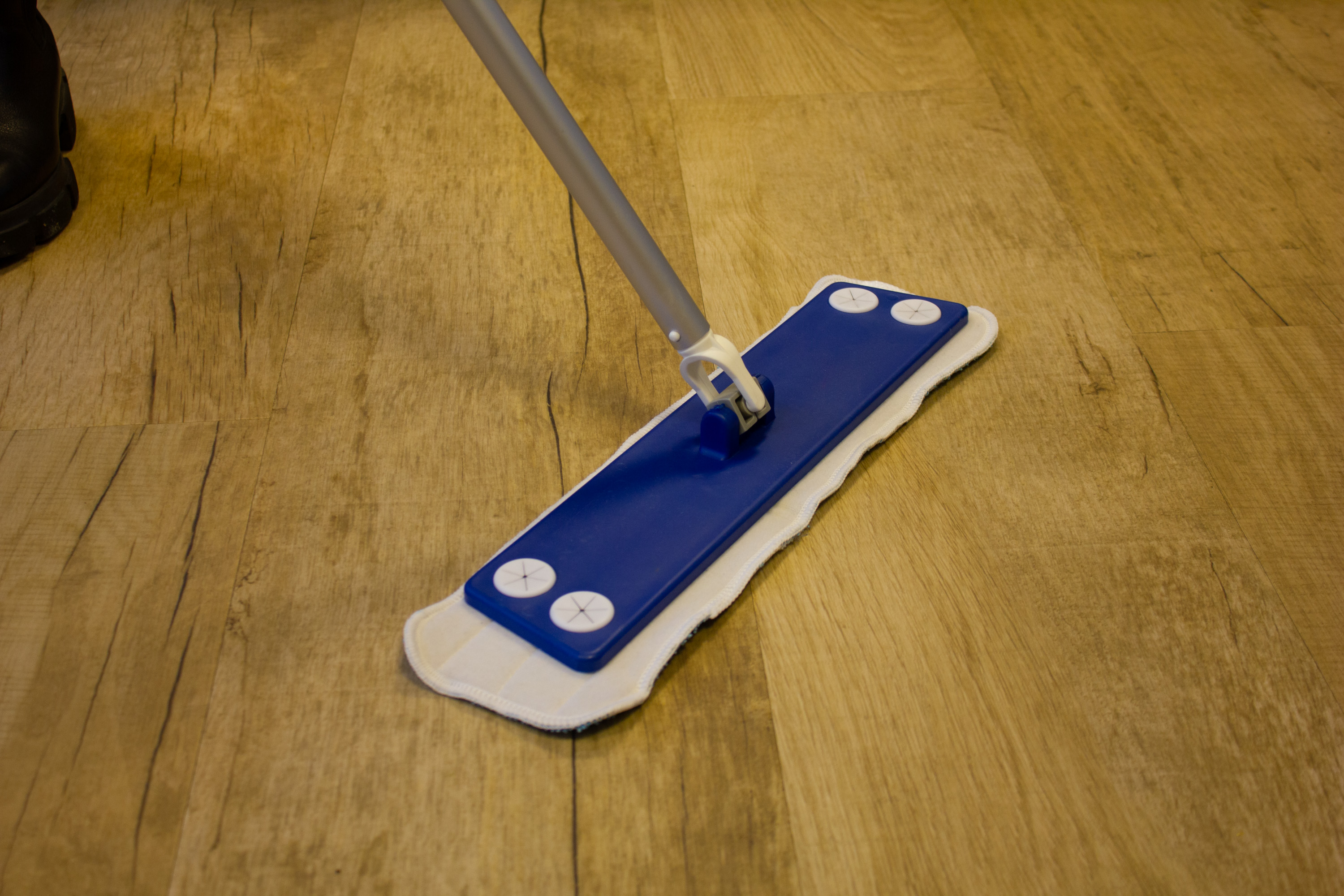 vaskemopp på gulv