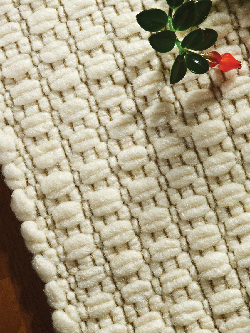 Det er viktig å ta visse forholdsregler før du renser teppet i snøen. (Foto: Teppeabo)