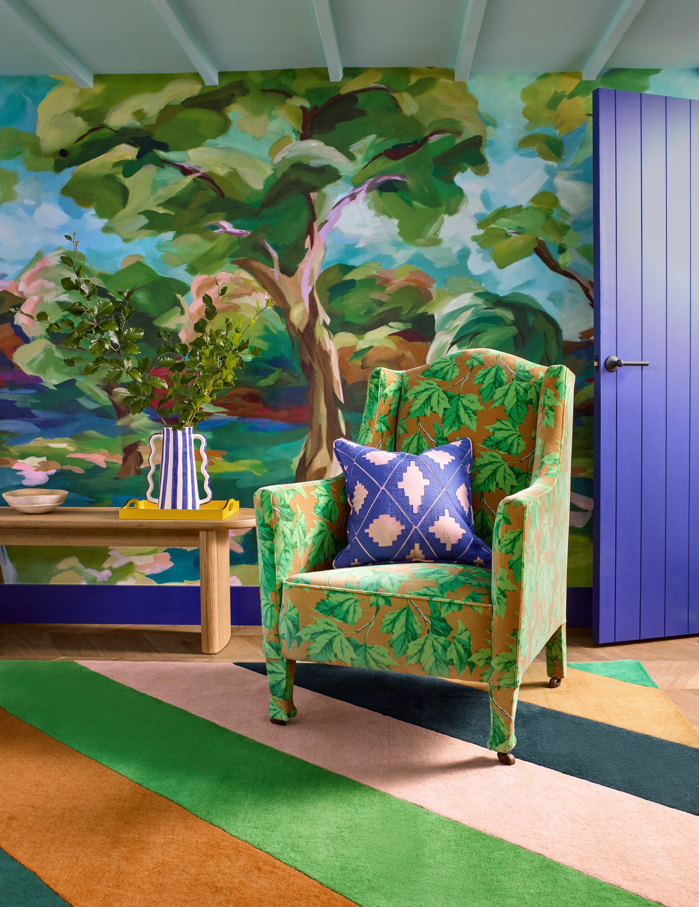 teppe med brede diagnonale striper 