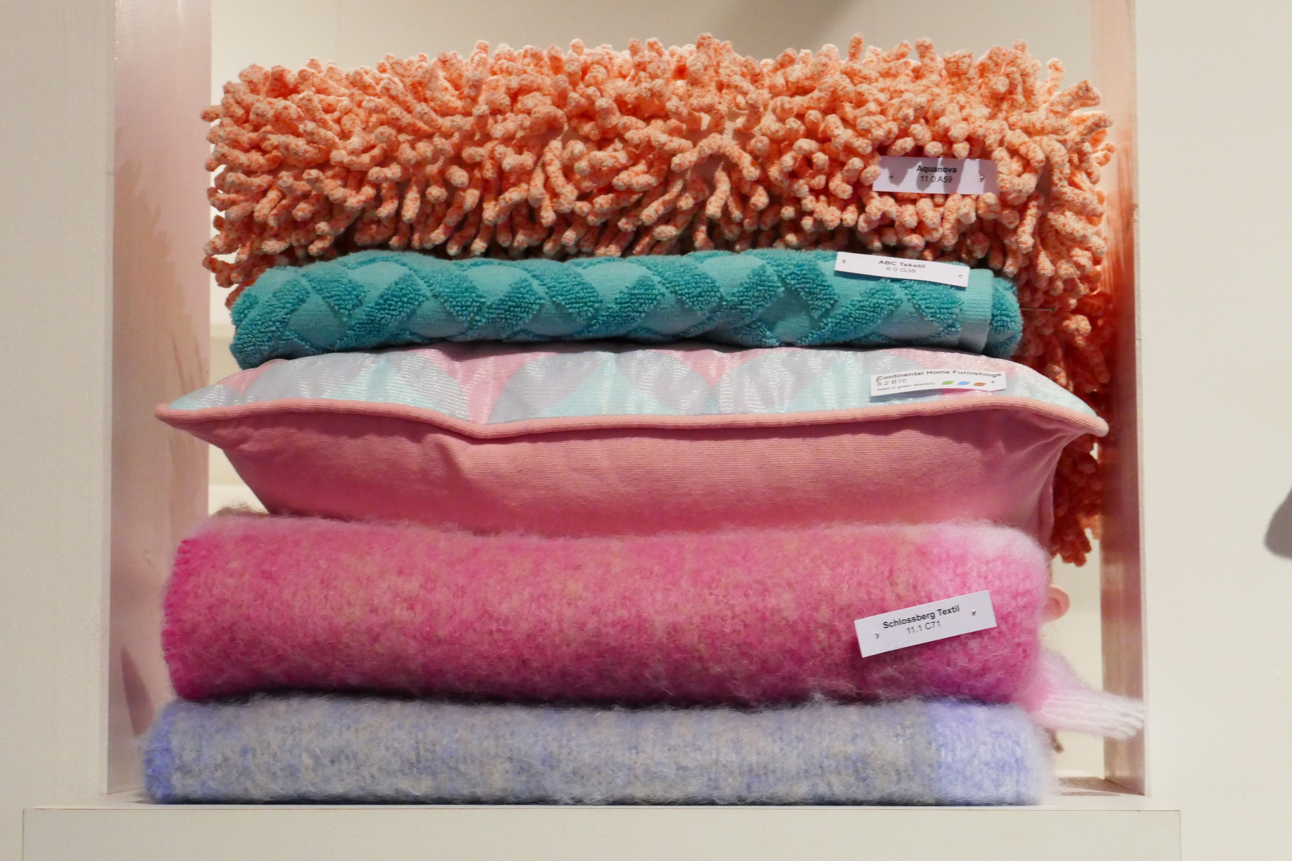 ROSA: Rosa er aktuell i kombinasjoner etter smak og behag. (Foto: Bjørg Owren/ifi.no)