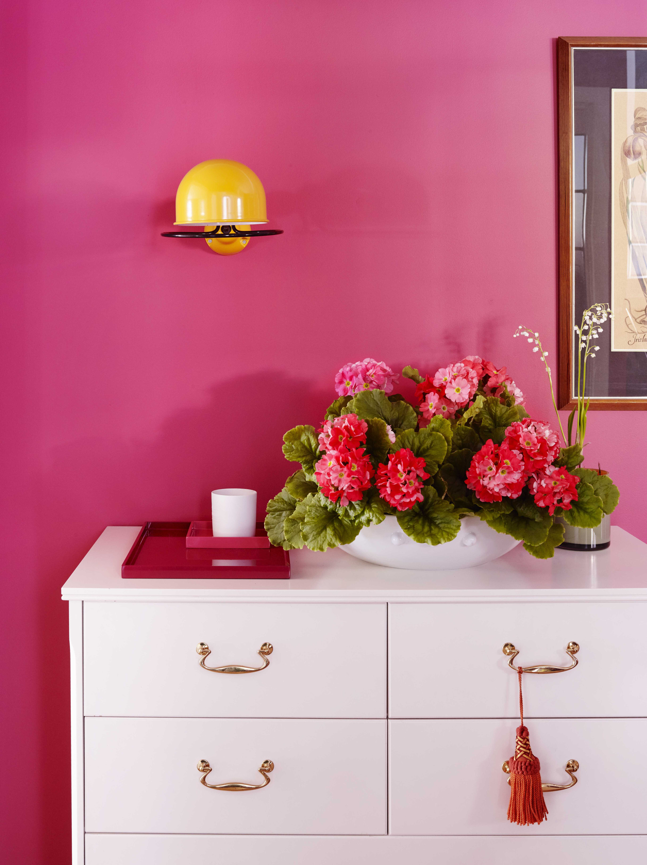 Når det ikke er så mye å ta hensyn til, kan man klinke til med en skikkelig knallfarge.