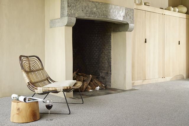 BEHAGELIG: Med teppe på gulvet får du det både varmt, lunt og behagelig. (Foto: Musum Interiør)