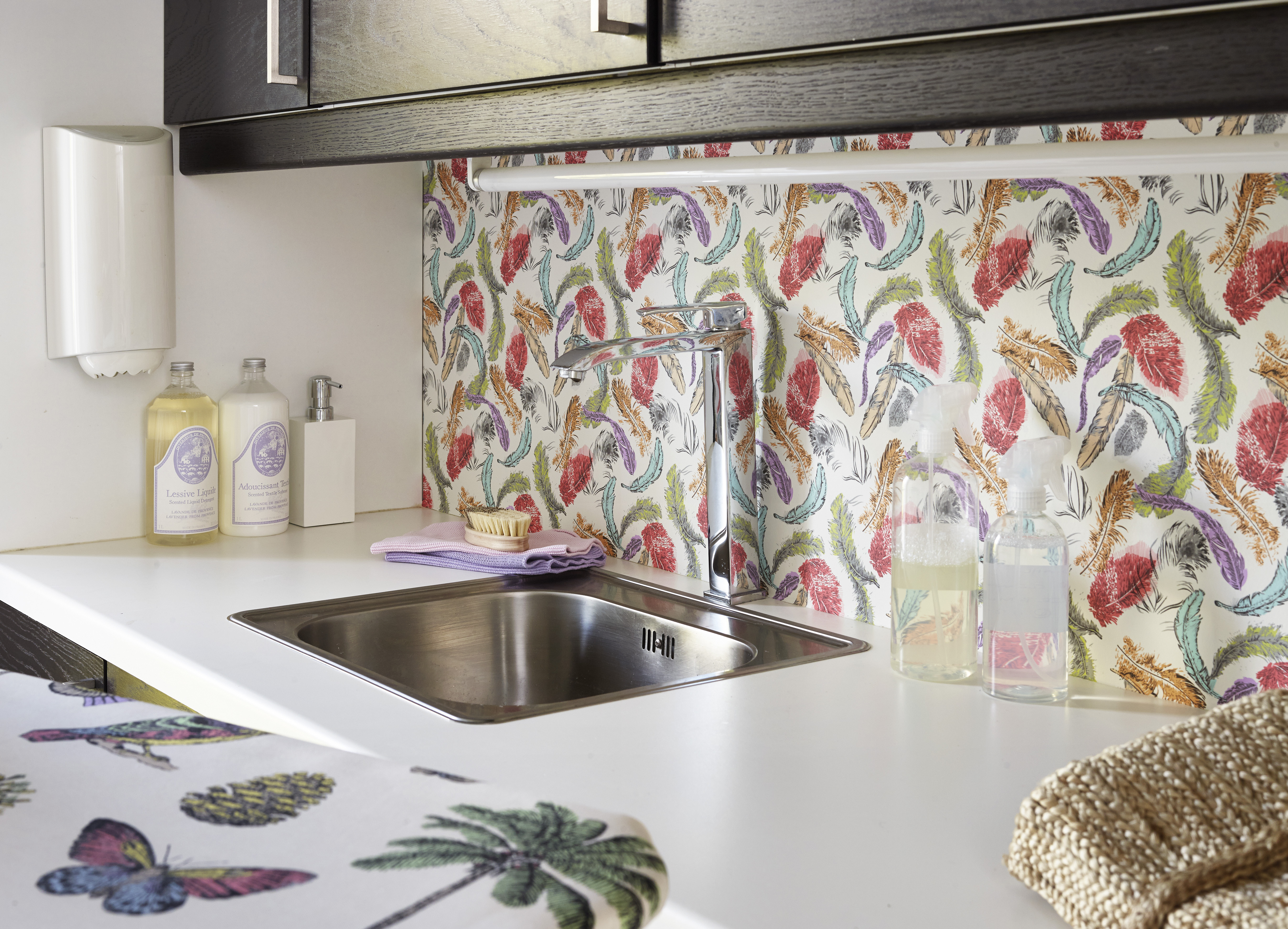 Kanskje er vaskerommet det perfekte rom for et spenstig tapet?