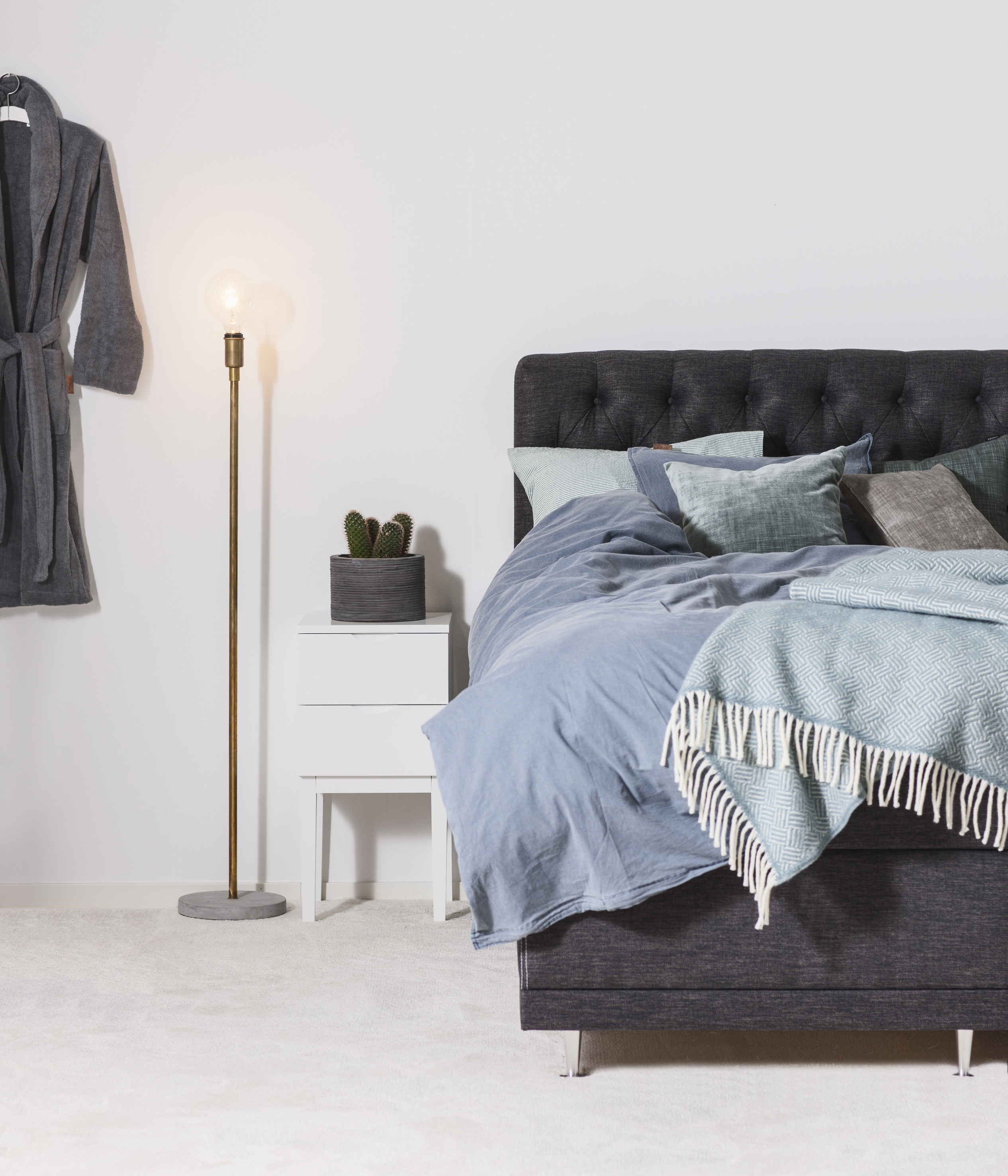 HOT: Vegg-til-vegg-teppe er «hot» igjen. Her er det godt å stå opp. (Foto: Golvabia)