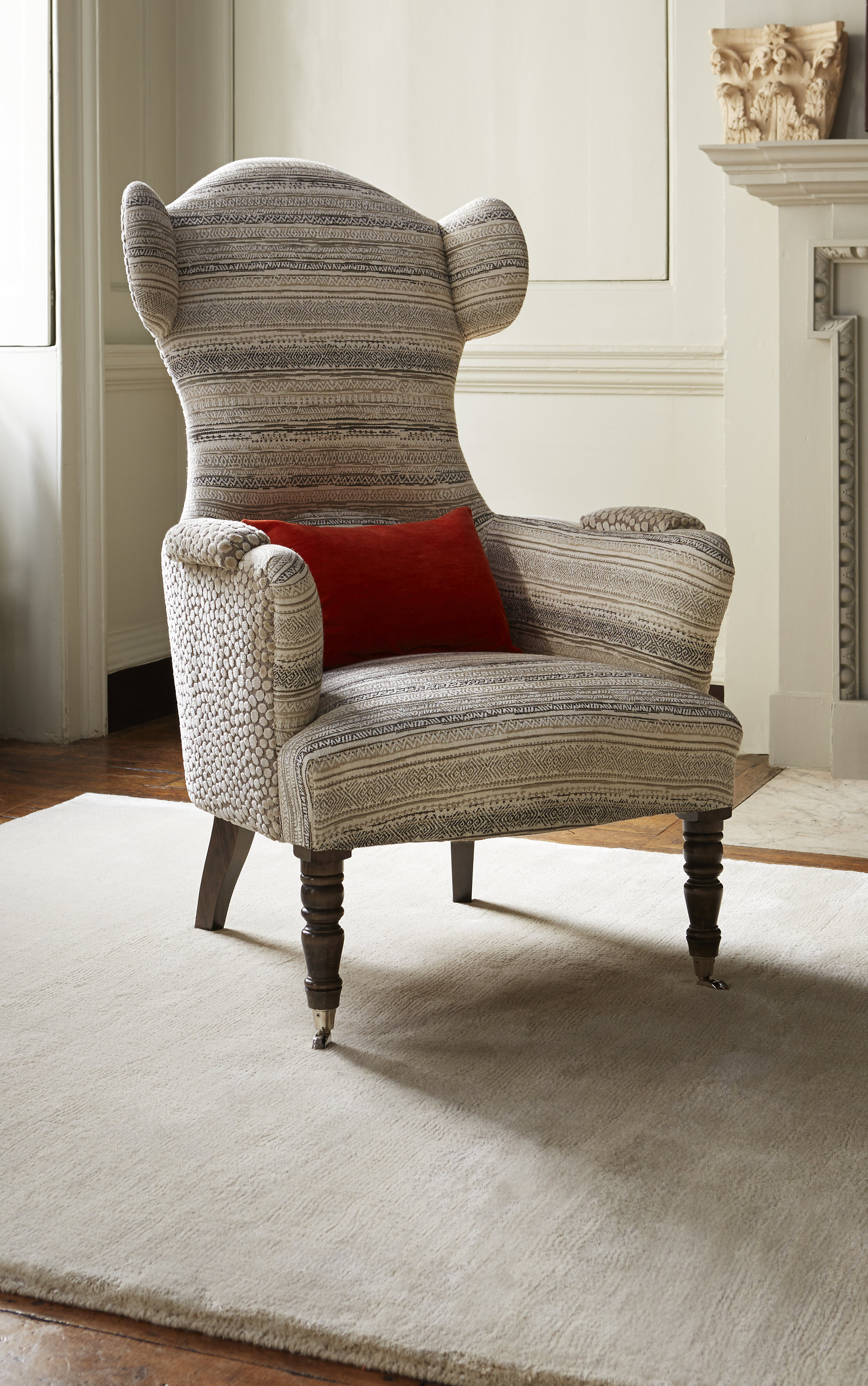 HOT: Viskose er «hot» nå. En ny og forbedret viskosefiber, Tencel, gjør at teppet tåler mer. Dette er fra Jacaranda, ført av INTAG i Norge.