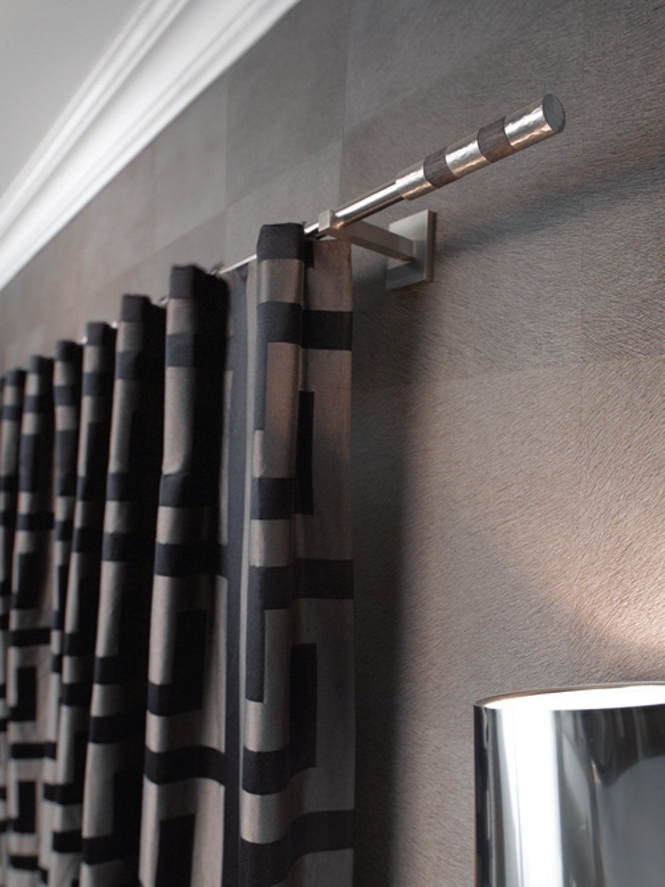 Houlés stenger føres av INTAG.