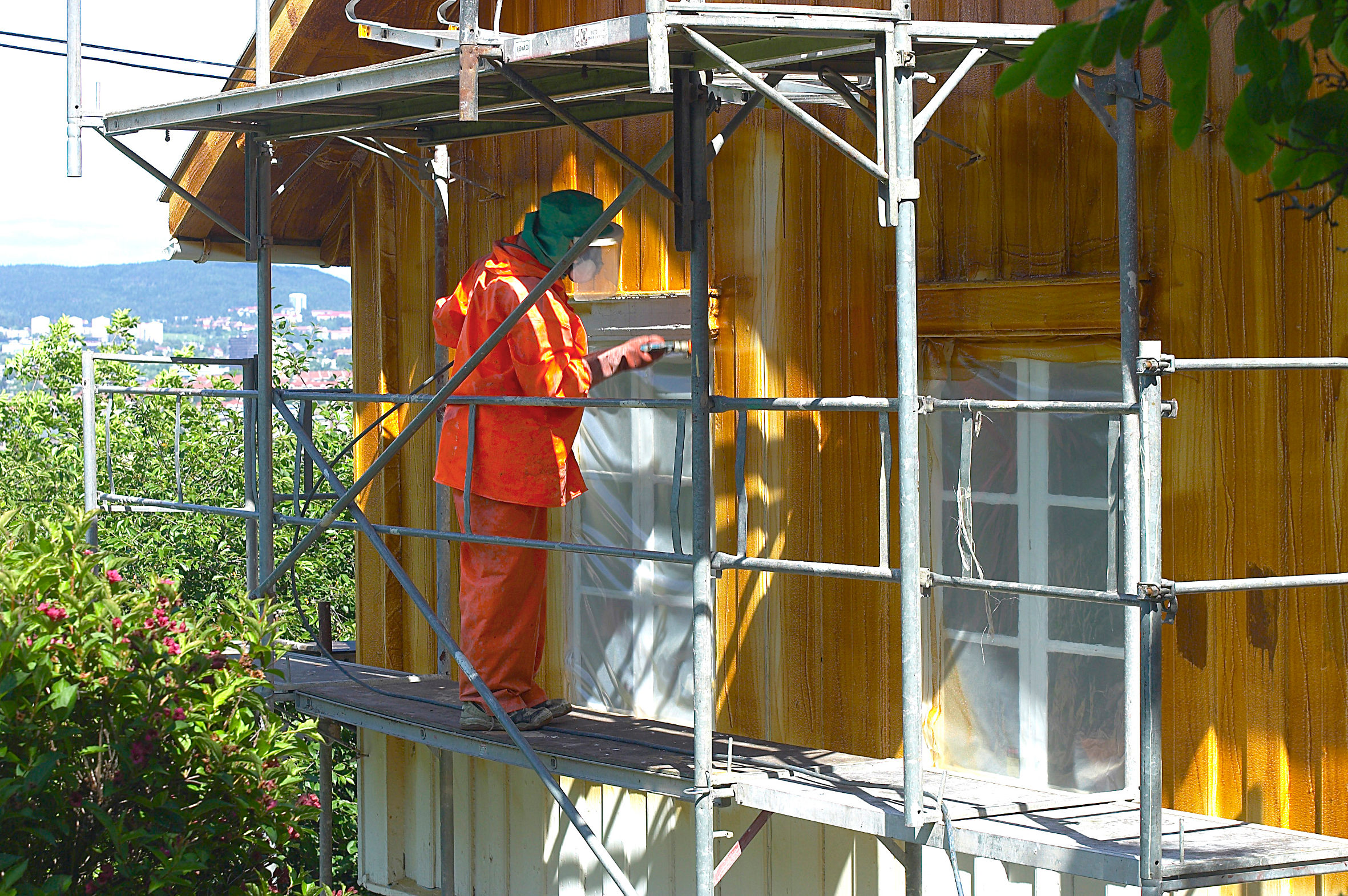 Høysesongen varer fra omkring påske til ut i oktober. 