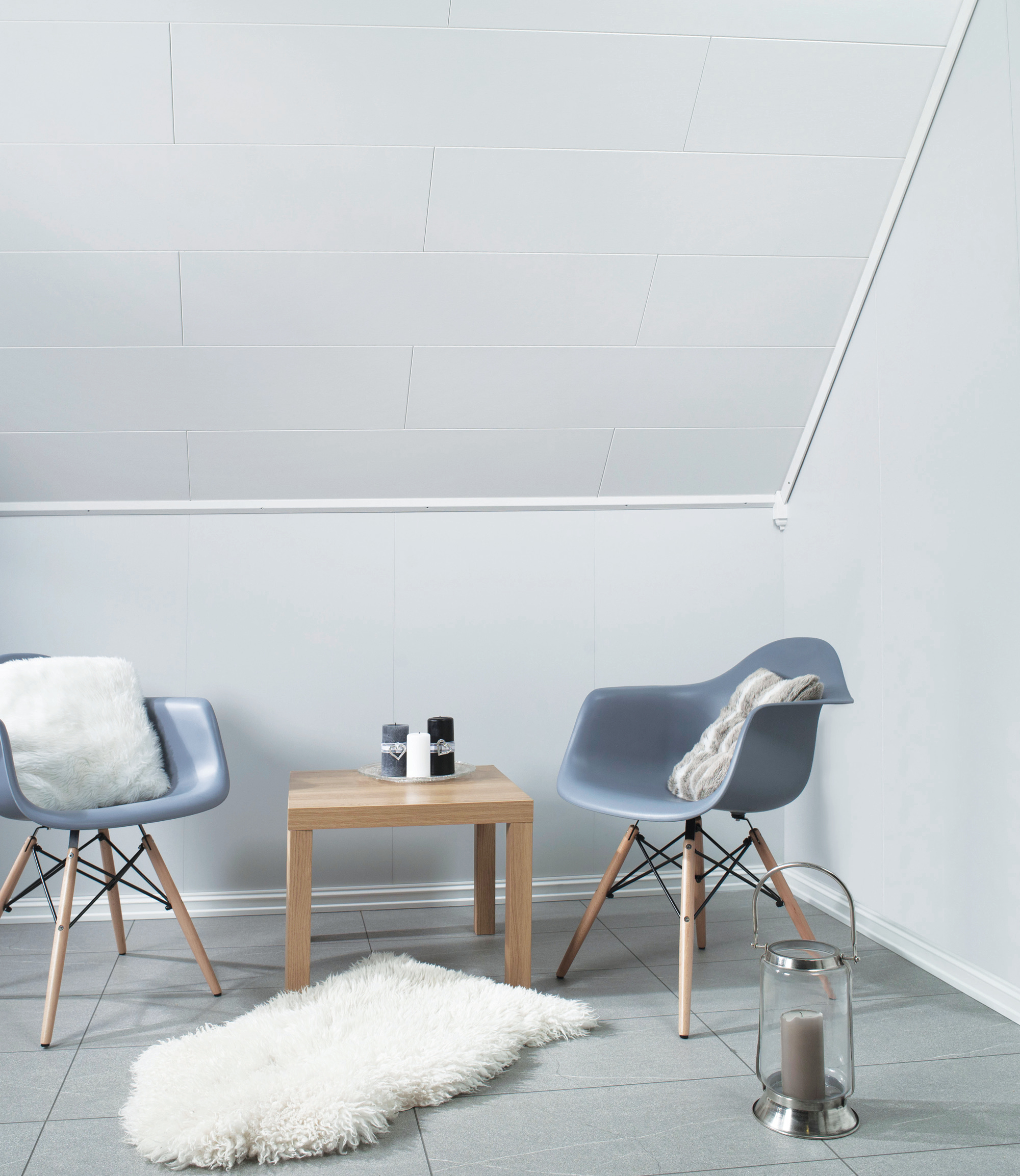 Byggma-konsernet har flere ferdigmalte produkter i S 0500-N på vei ut på markedet. De har allerede lansert Huntonit veggog takplater i den rene hvitfargen.