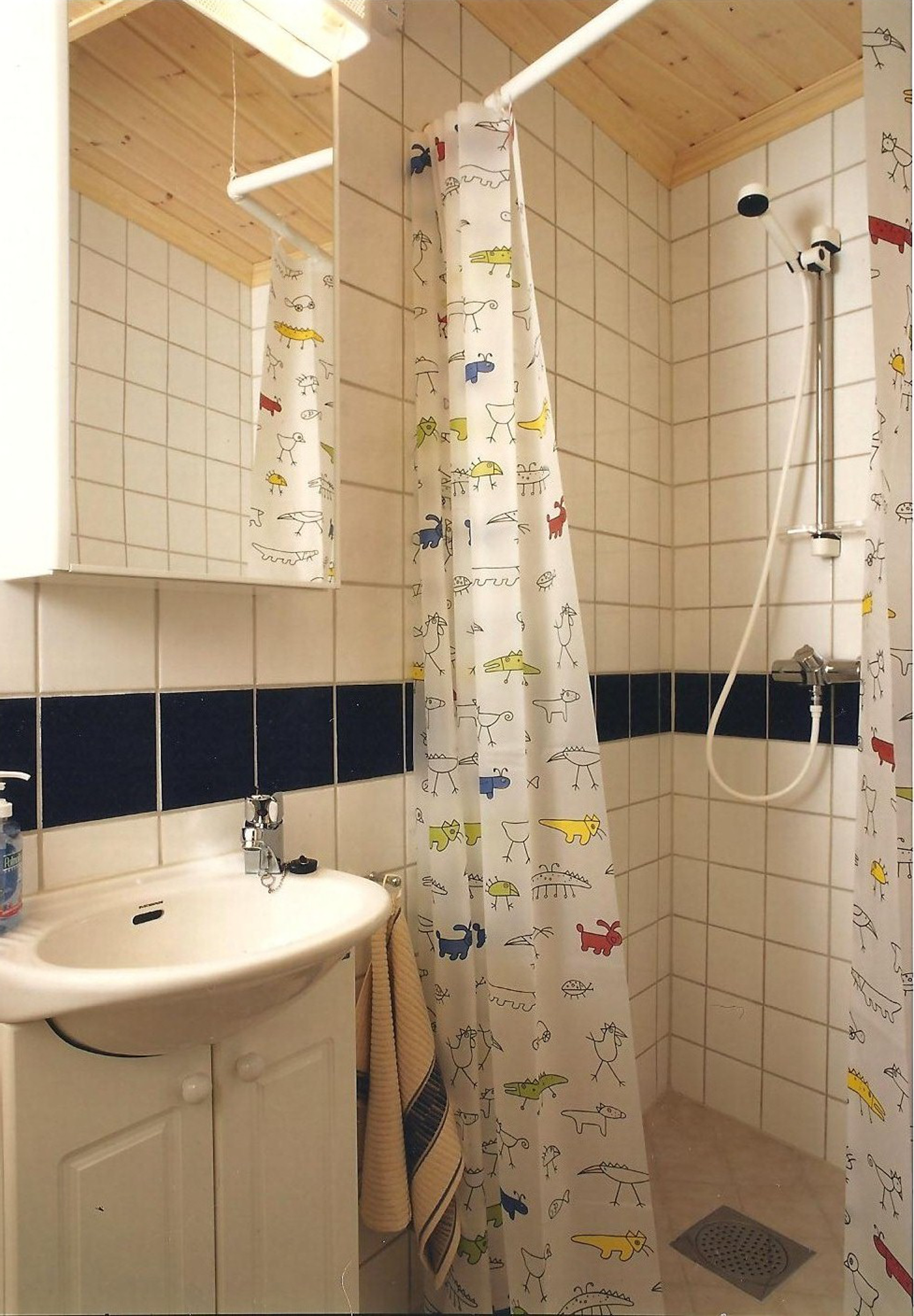 Før: et riktig 1990-talls inspirert bad.