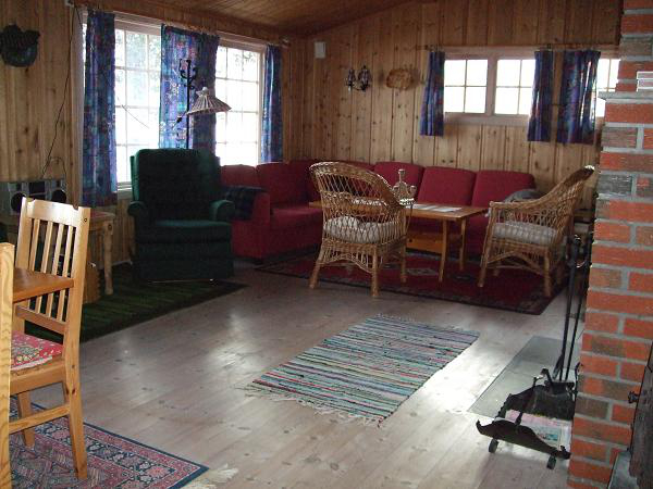 Interiøret var preget av harde kontraster. 