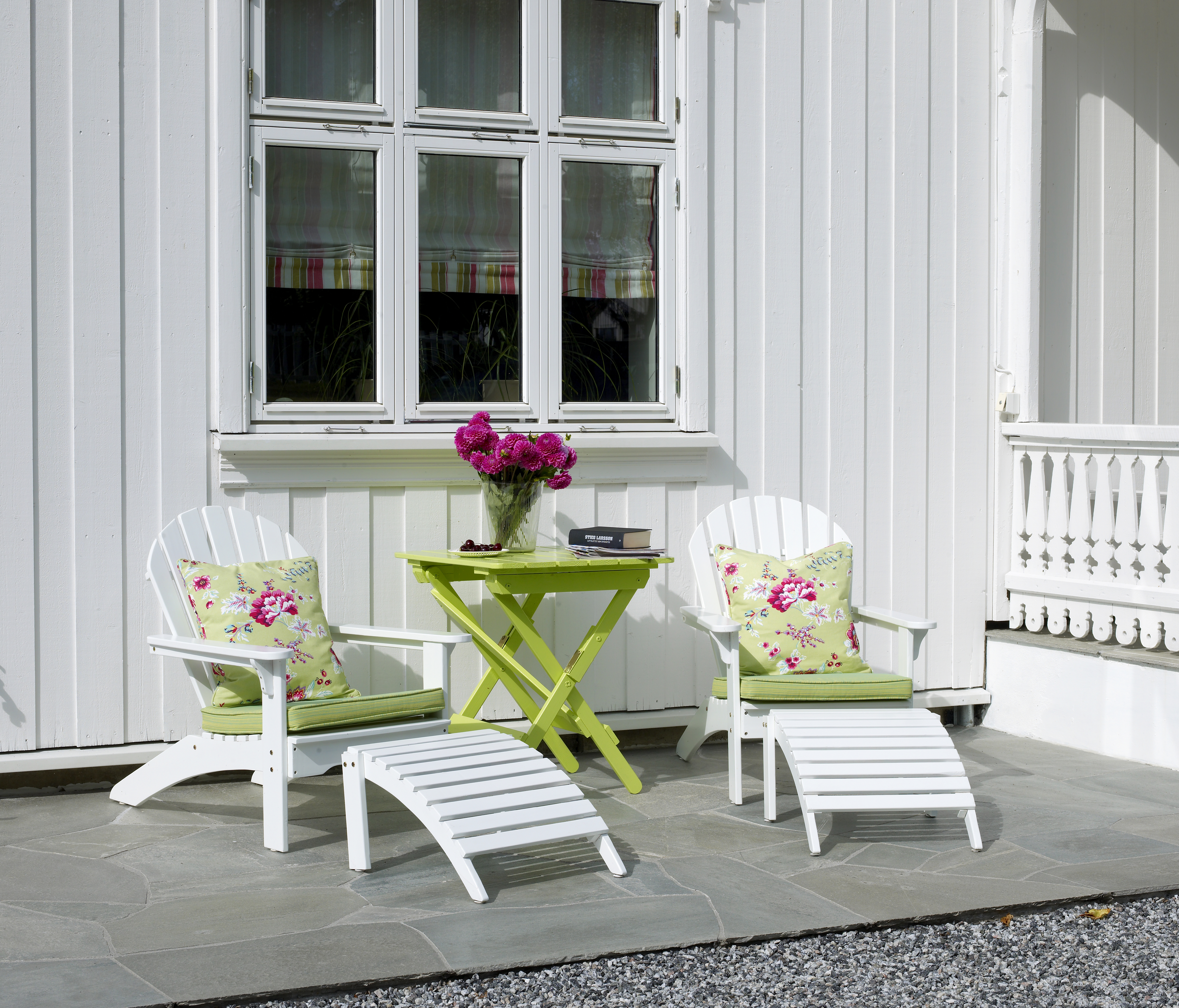 Sprek og fargerik terrasse