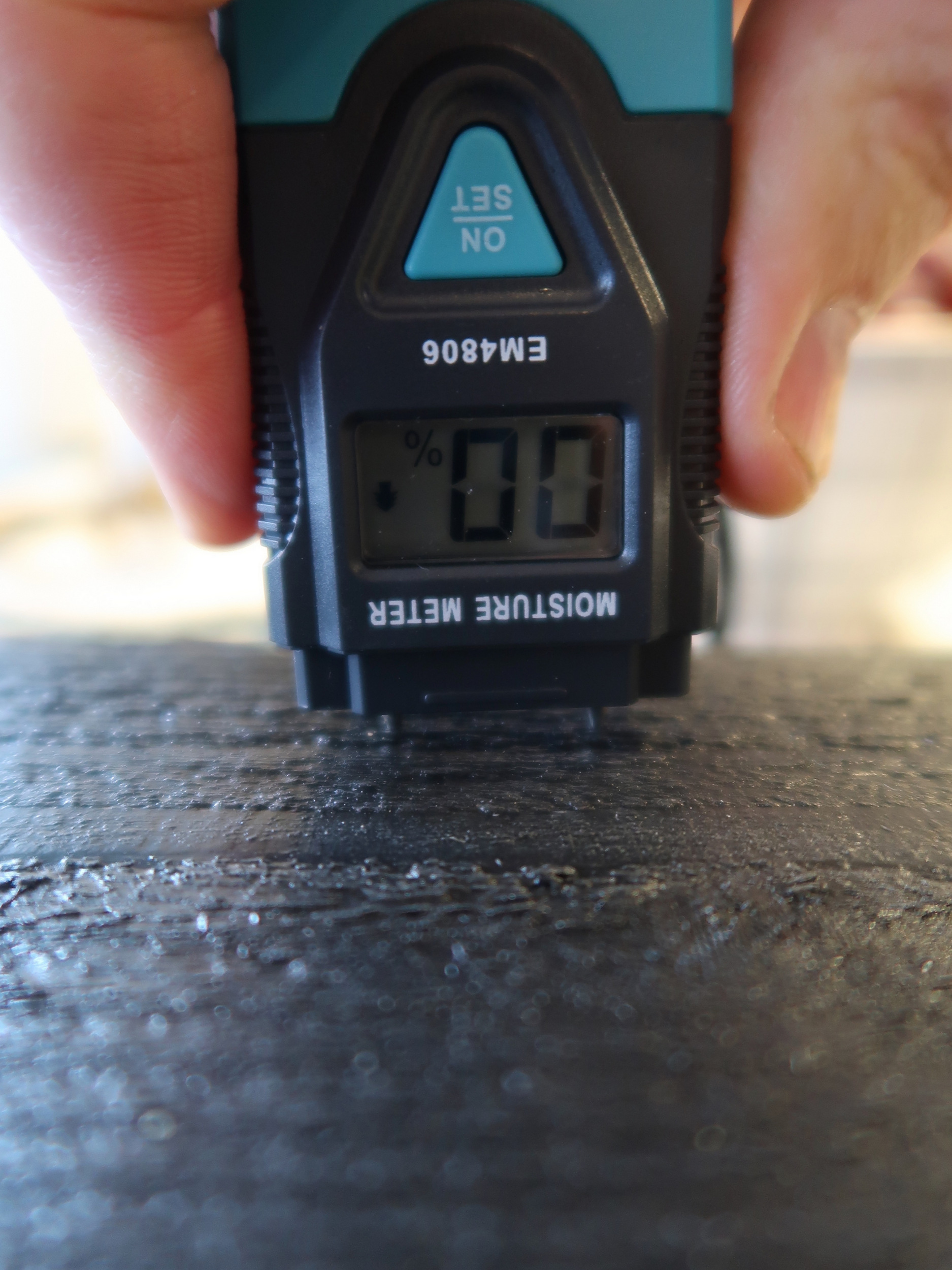 Fuktmåler på terrasse