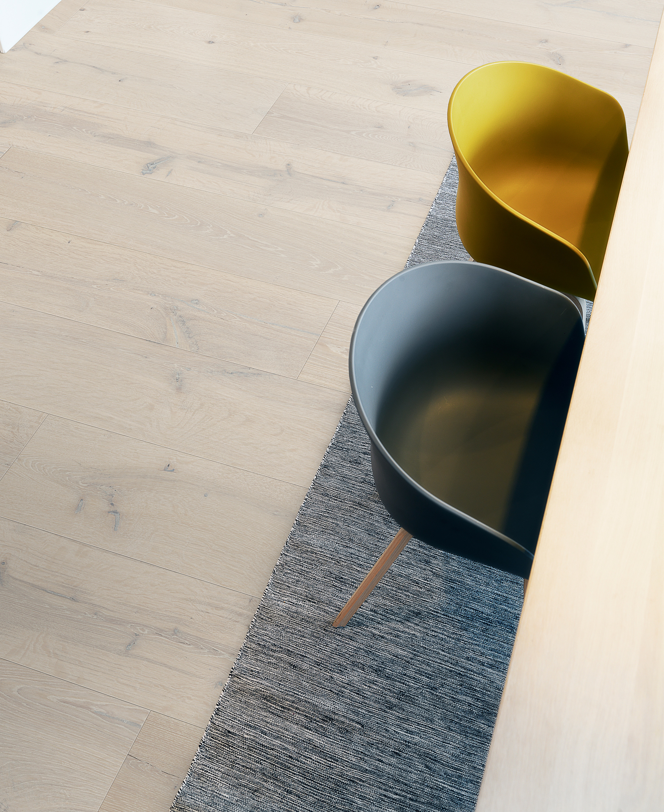 Gulv påvirker veggfargen