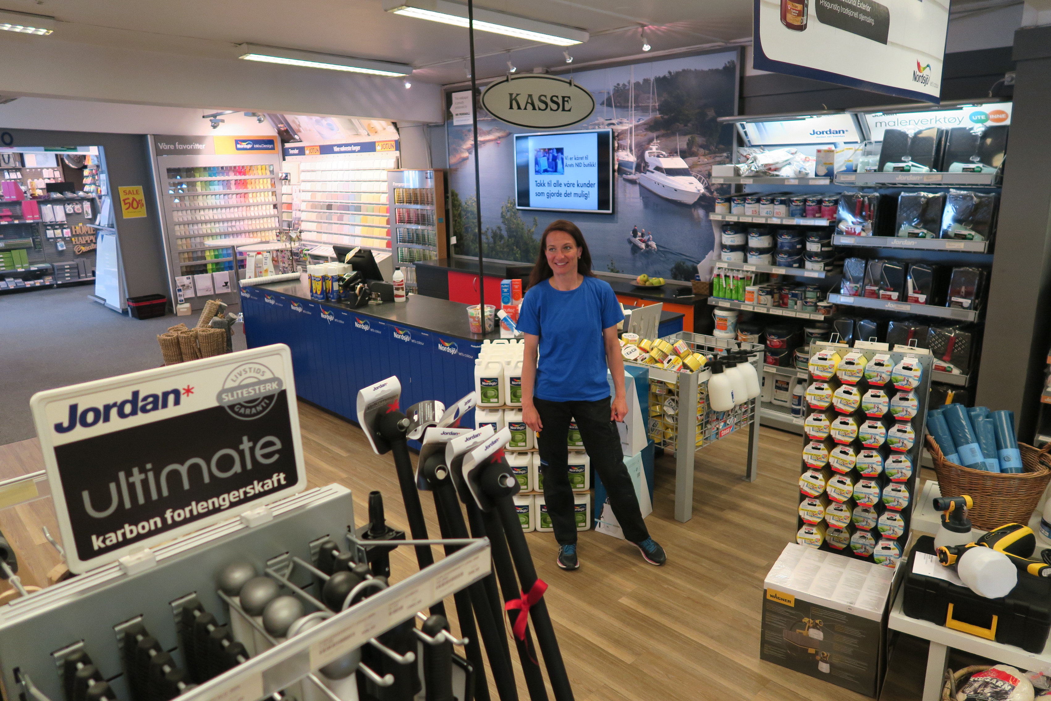 RYDDIG: Stormo har v&aelig;rt tilknyttet Nordsj&ouml; Id&eacute; & Design siden 2013. To &aring;r senere ble butikken k&aring;ret til den beste i kjeden.