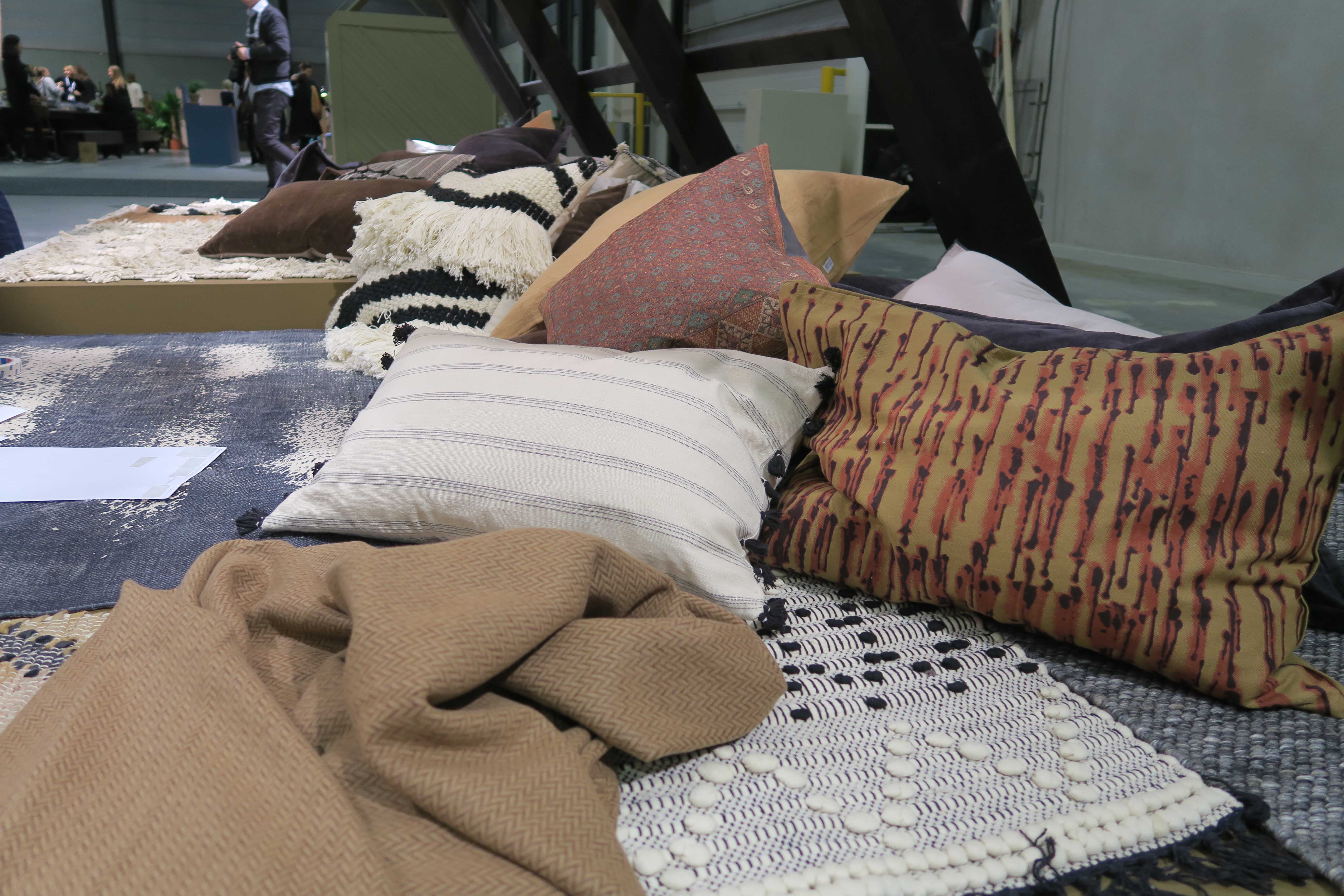 LUNERE: Det kommer mer og mer tekstiler, også her i ulike brunnyanser.